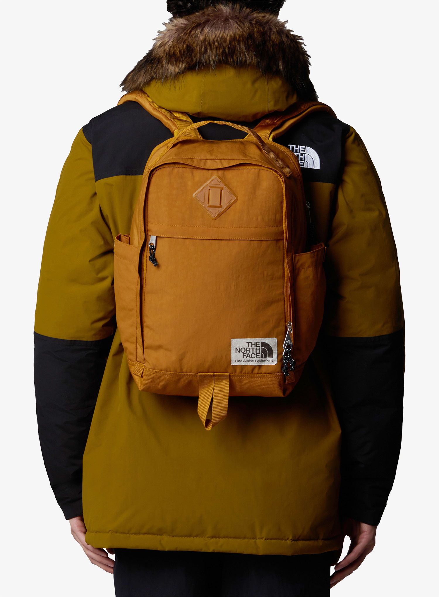 Mestni nahrbtnik The North Face Berkeley Daypack - timber tan/tnf black
