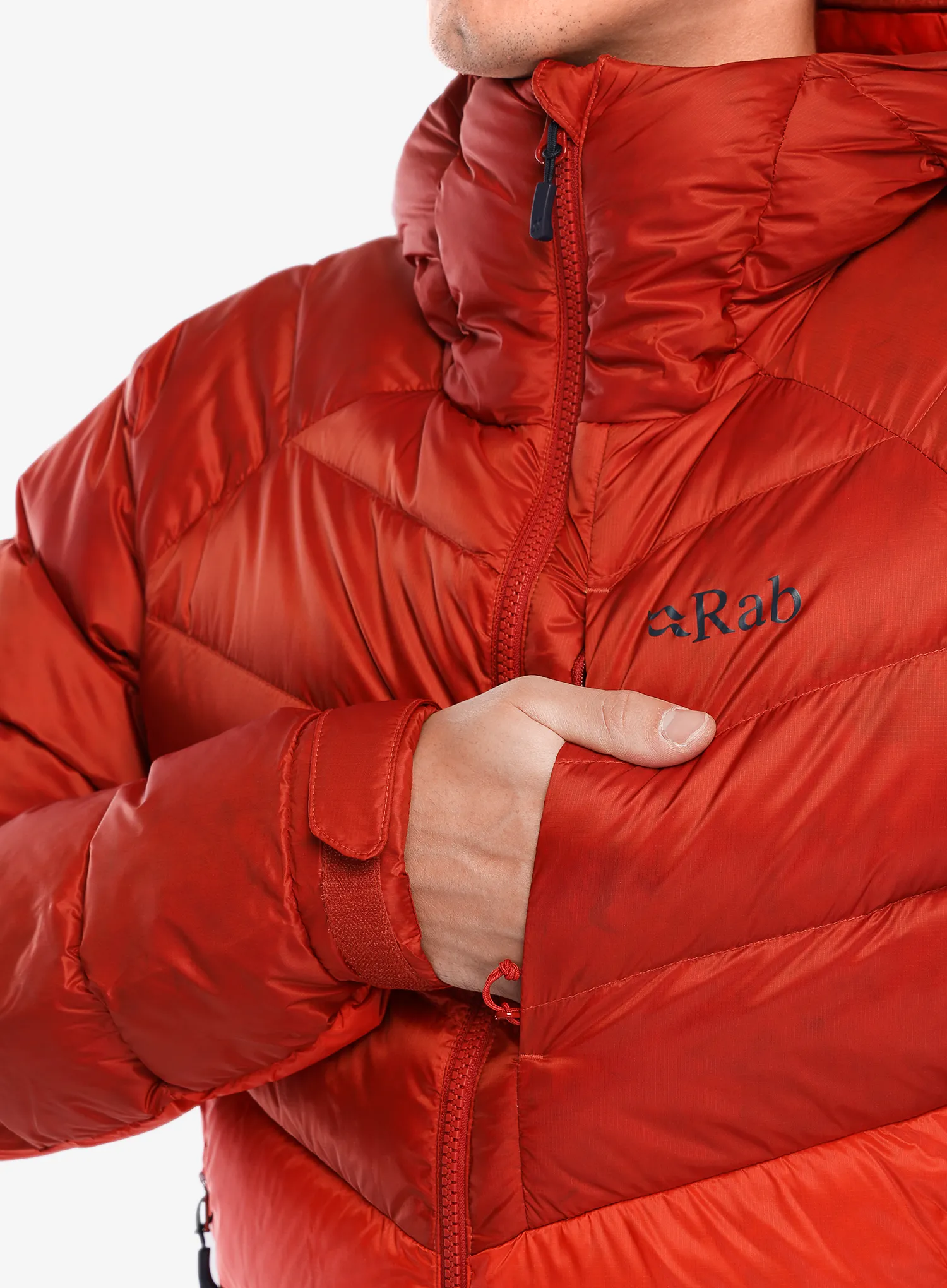 Puhovka Rab Axion Pro Jacket - tuscan red/dark horizon