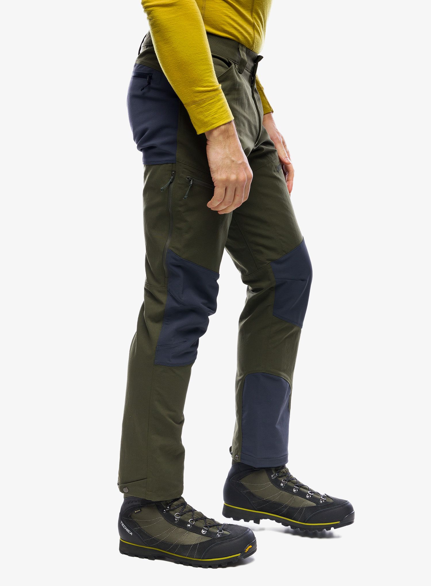 Pohodne hlače Rab Lochan Pants - army