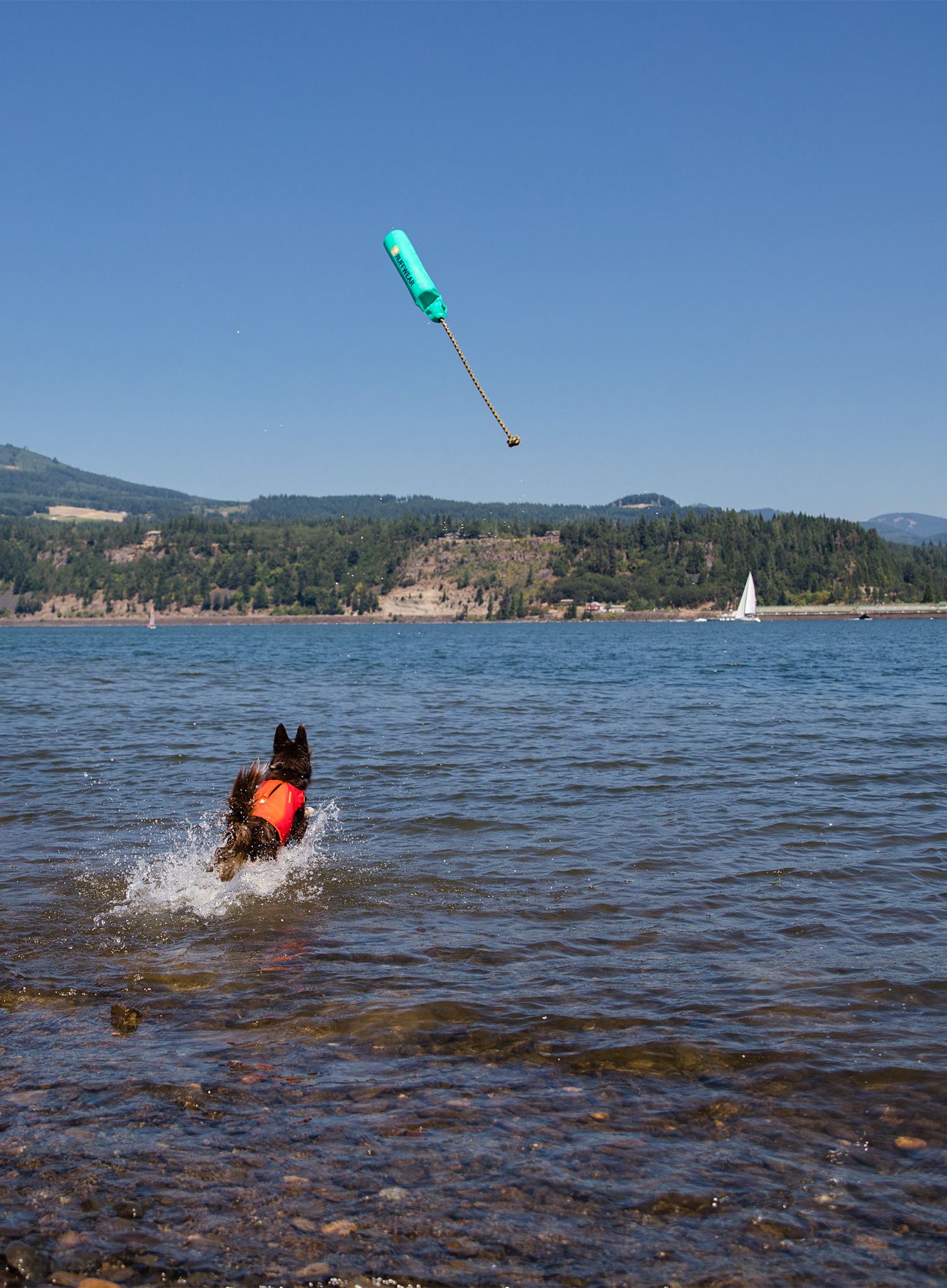 Igrača za psa Ruffwear Lunker - aurora teal