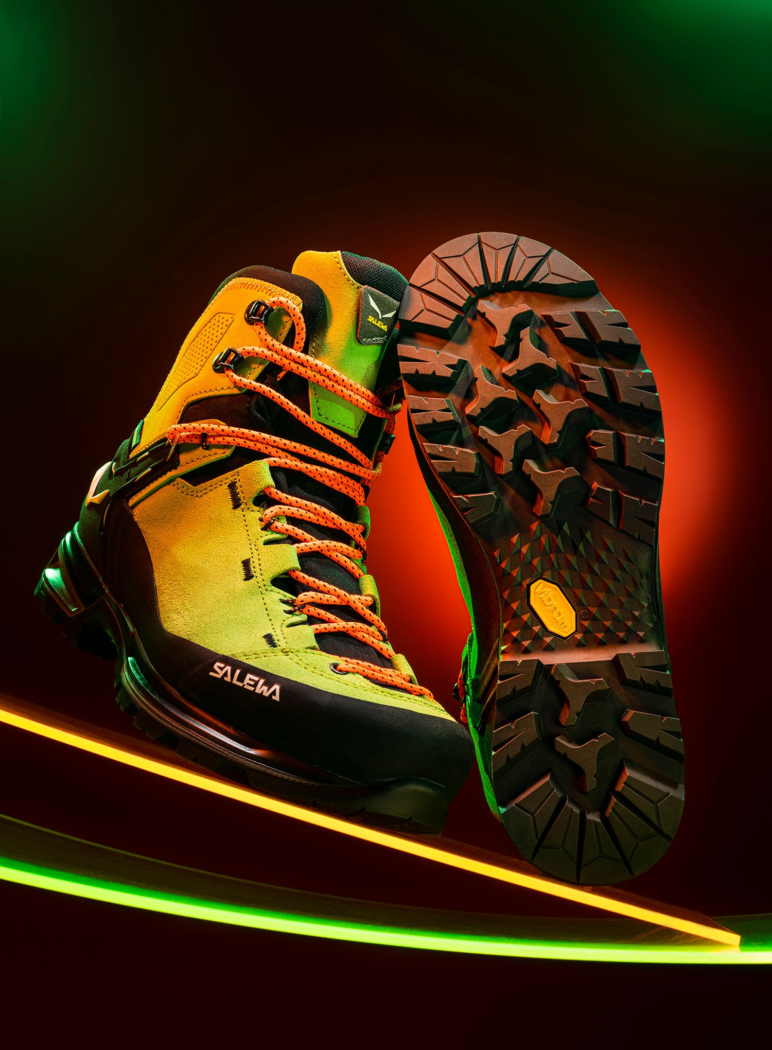 Treking čevlji Salewa MTN Trainer 2 Mid GTX - pale frog/black