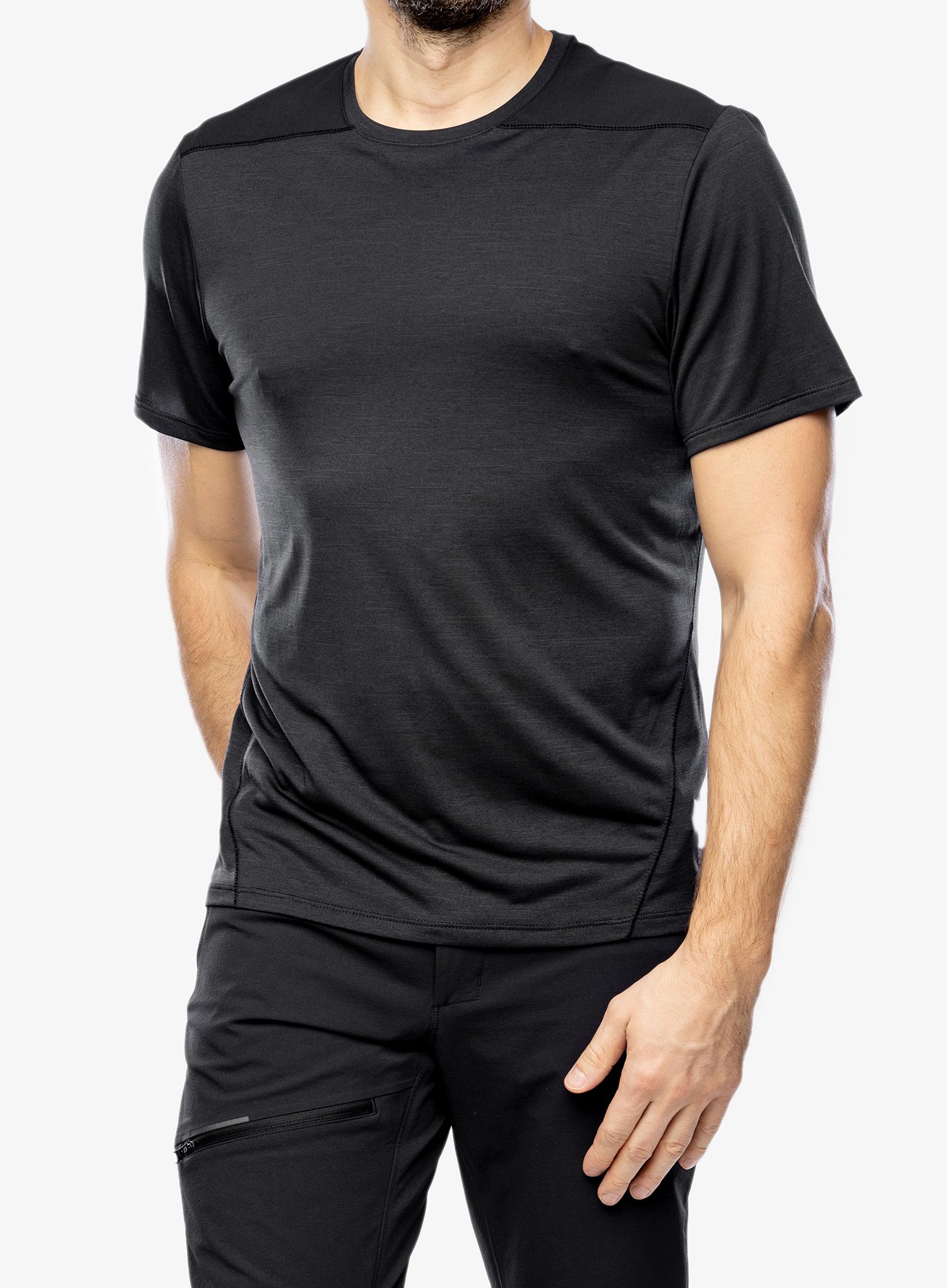 Športna majica Salomon Outline SS Tee - deep black