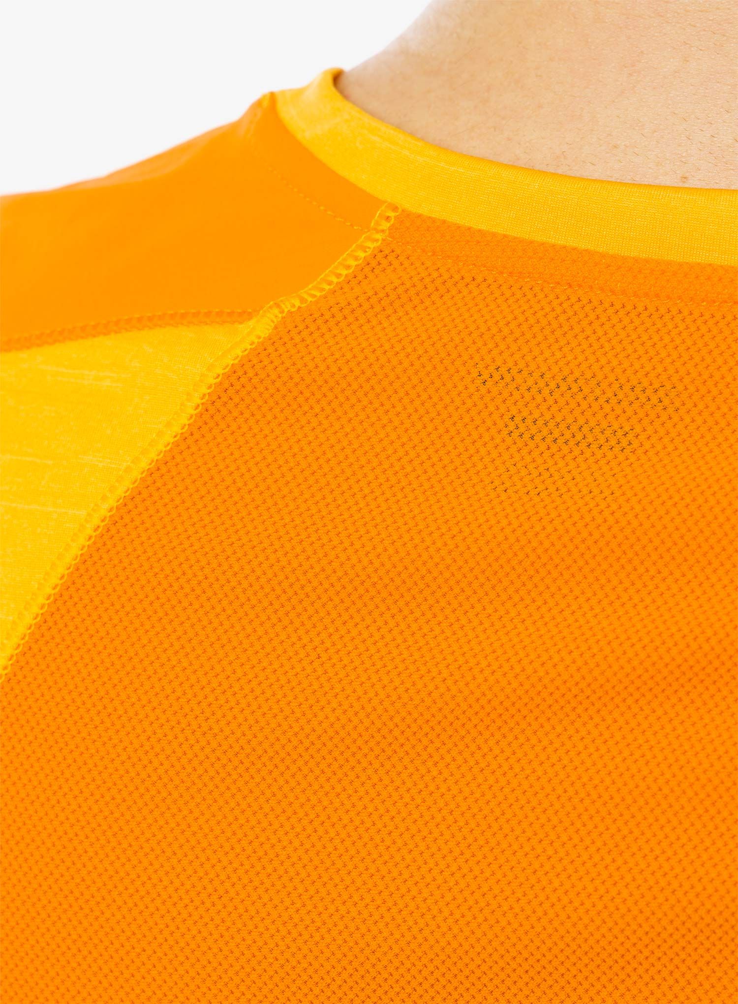 Športna majica Salomon Outline S/S Tee - exuberance/zinnia