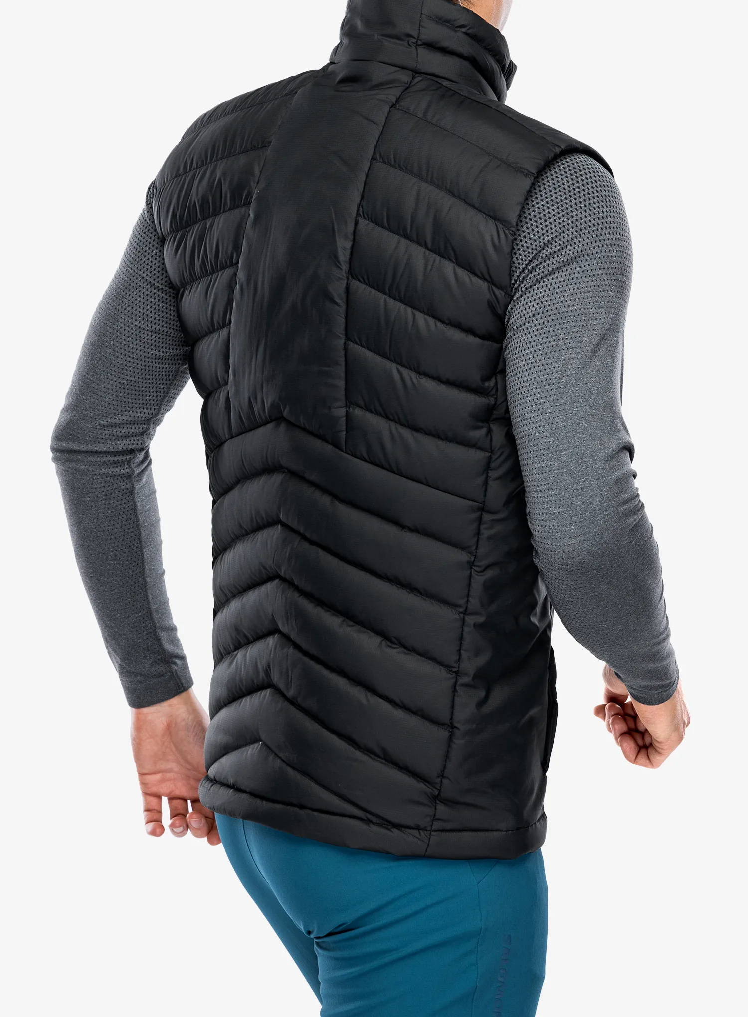 Moški brezrokavnik Salomon Essential Xwarm Down Vest - black