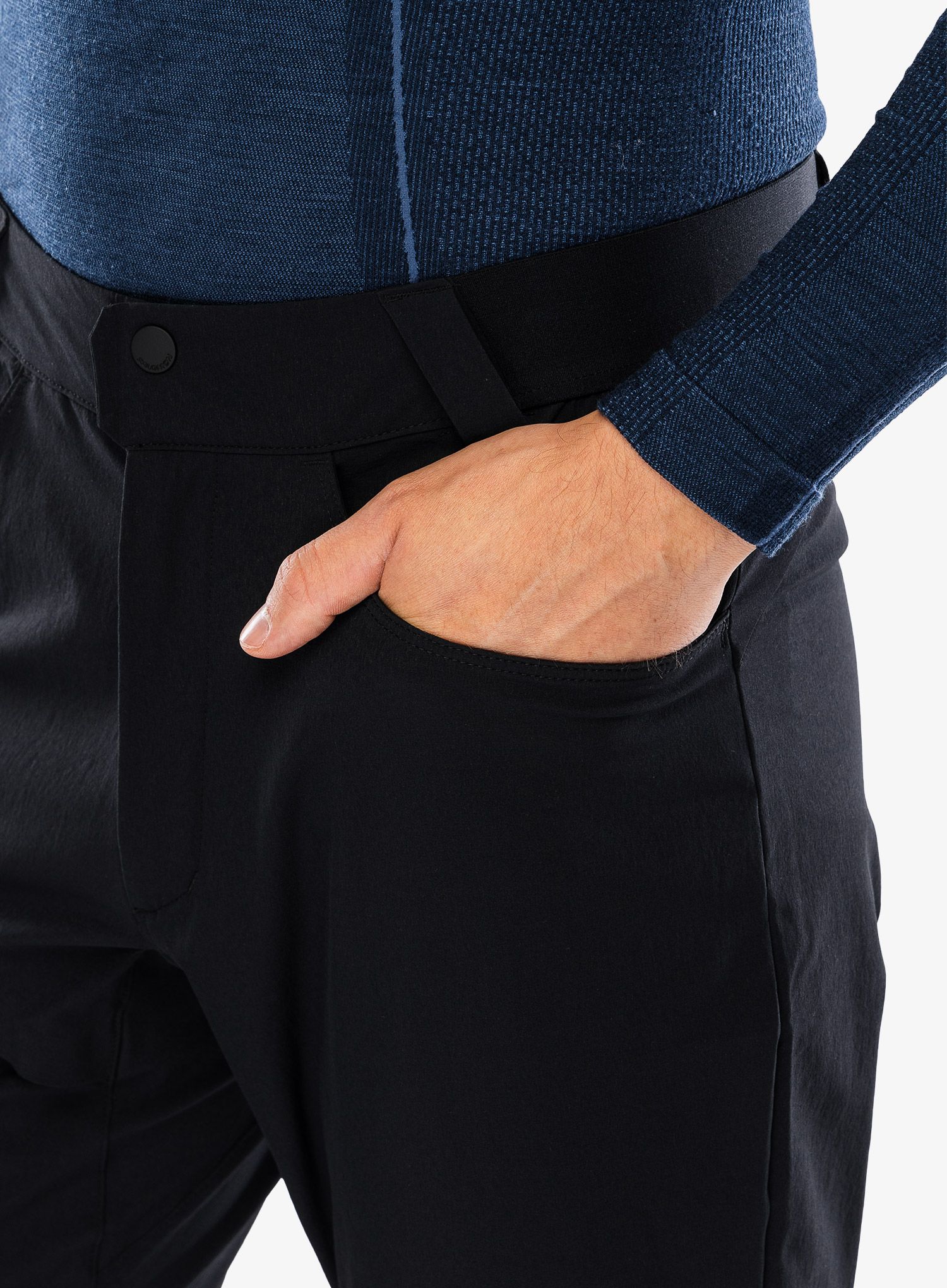 Hlače z odstranljivimi hlačnicami Salomon Wayfarer Zip Off Pants - deep black