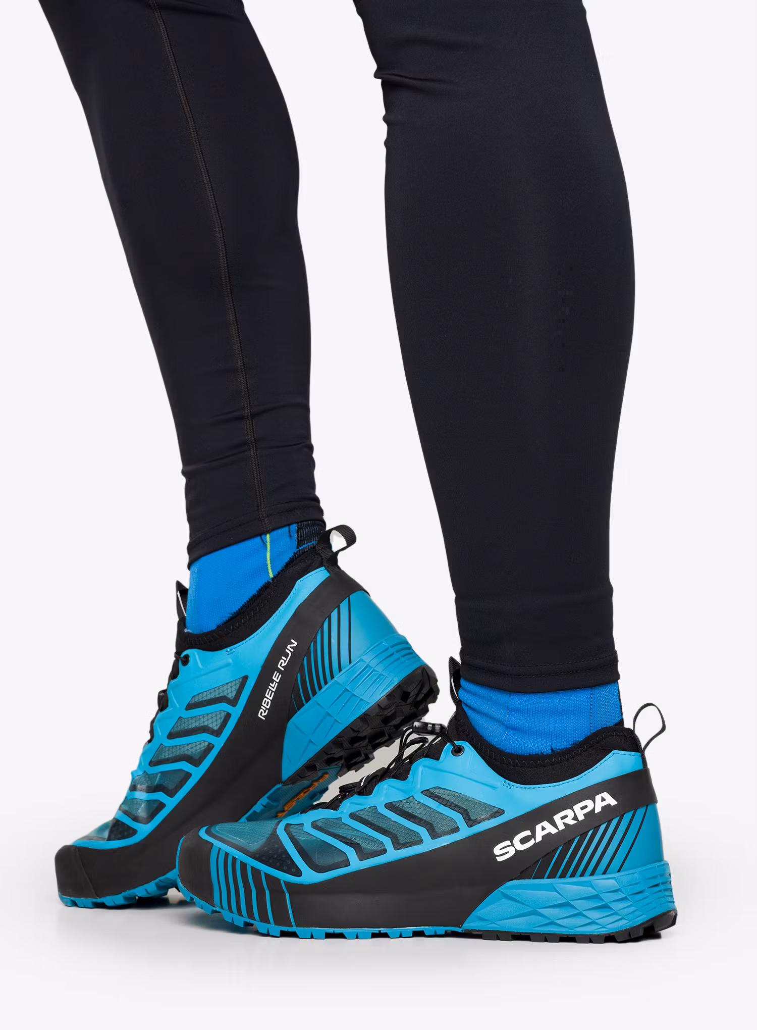 Tekaški čevlji Scarpa Ribelle Run - azure/black