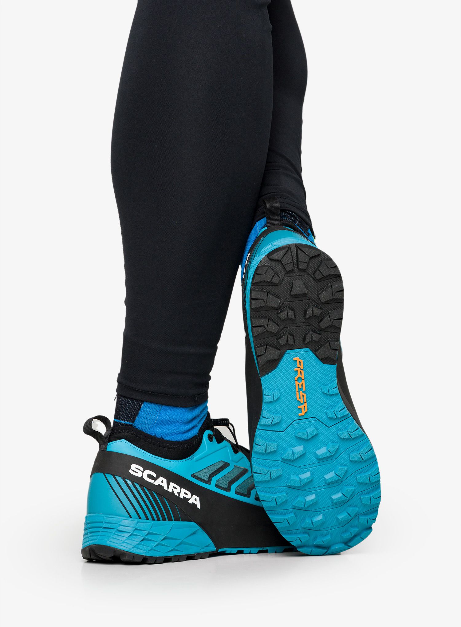 Tekaški čevlji Scarpa Ribelle Run - azure/black