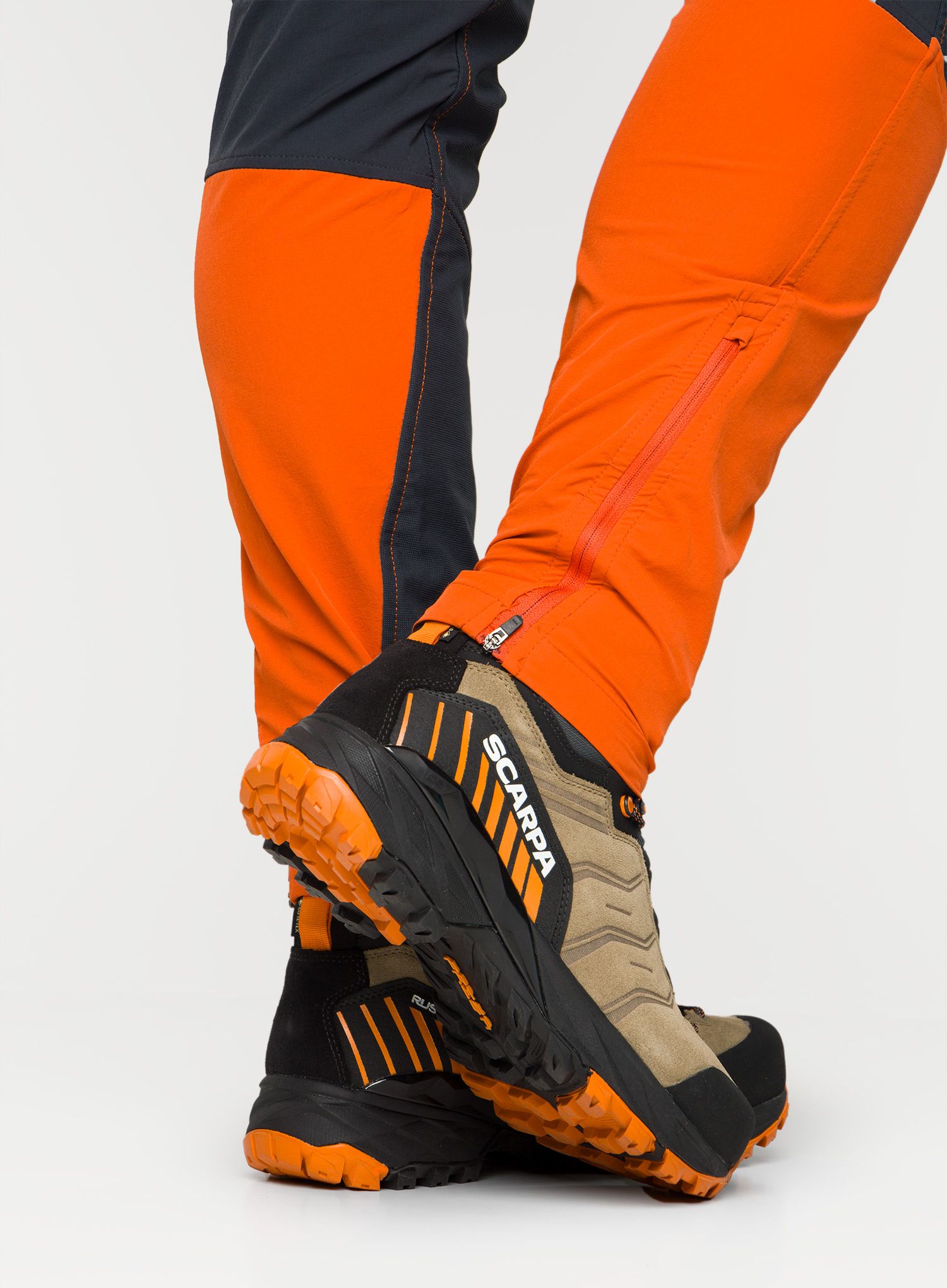 Treking čevlji visoki Scarpa Rush TRK GTX - desert/mango
