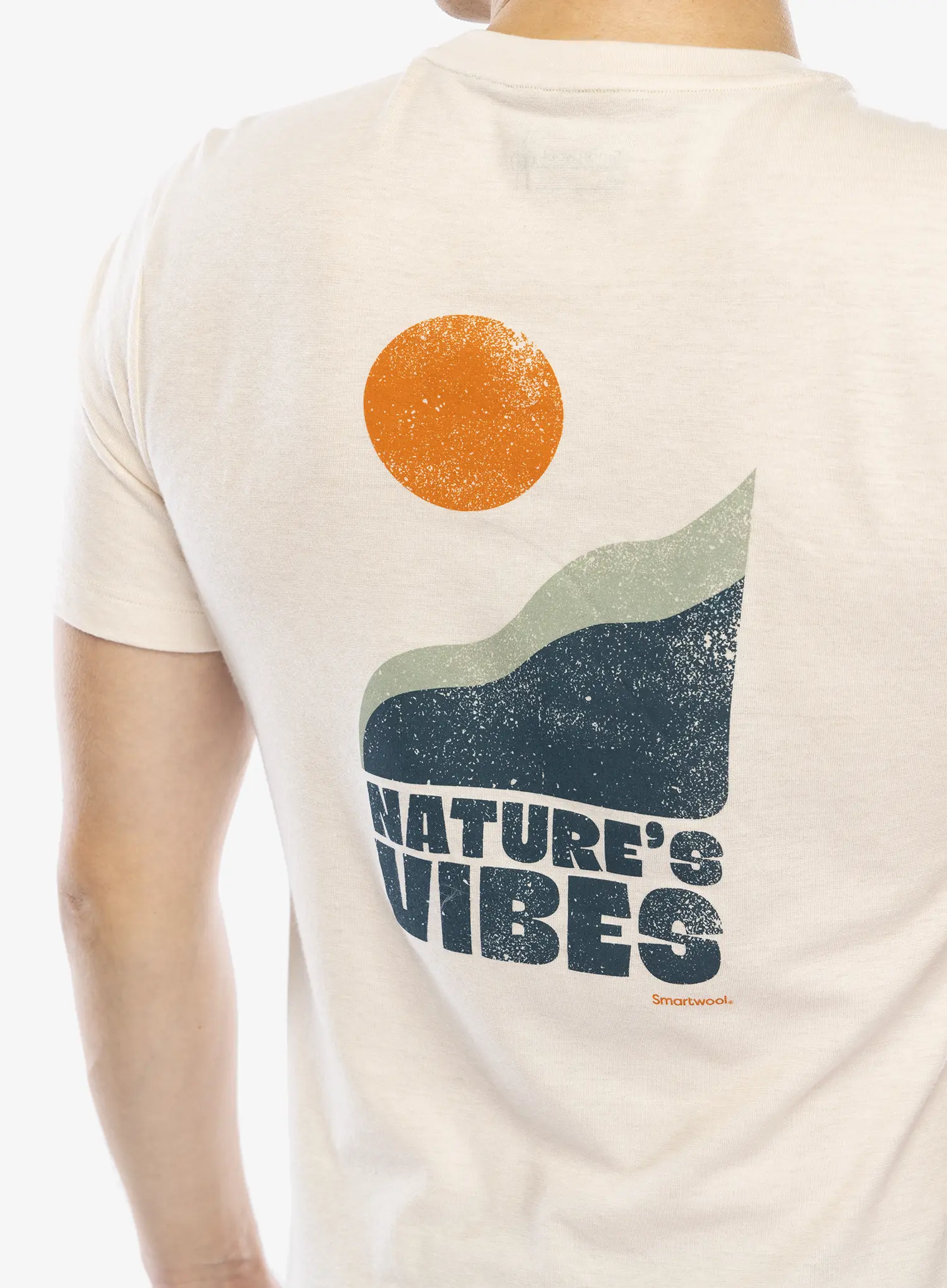 Majica s potiskom Smartwool Nature's Vibes Graphic Short Sleeve Tee Slim Fit - almond