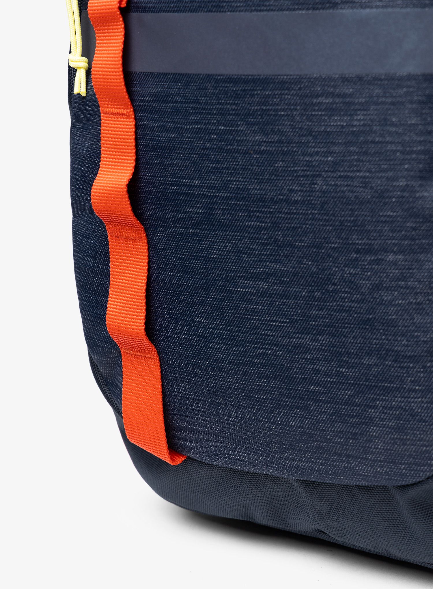 Otroški pohodniški nahrbtnik Tatonka City Pack JR 12 - navy