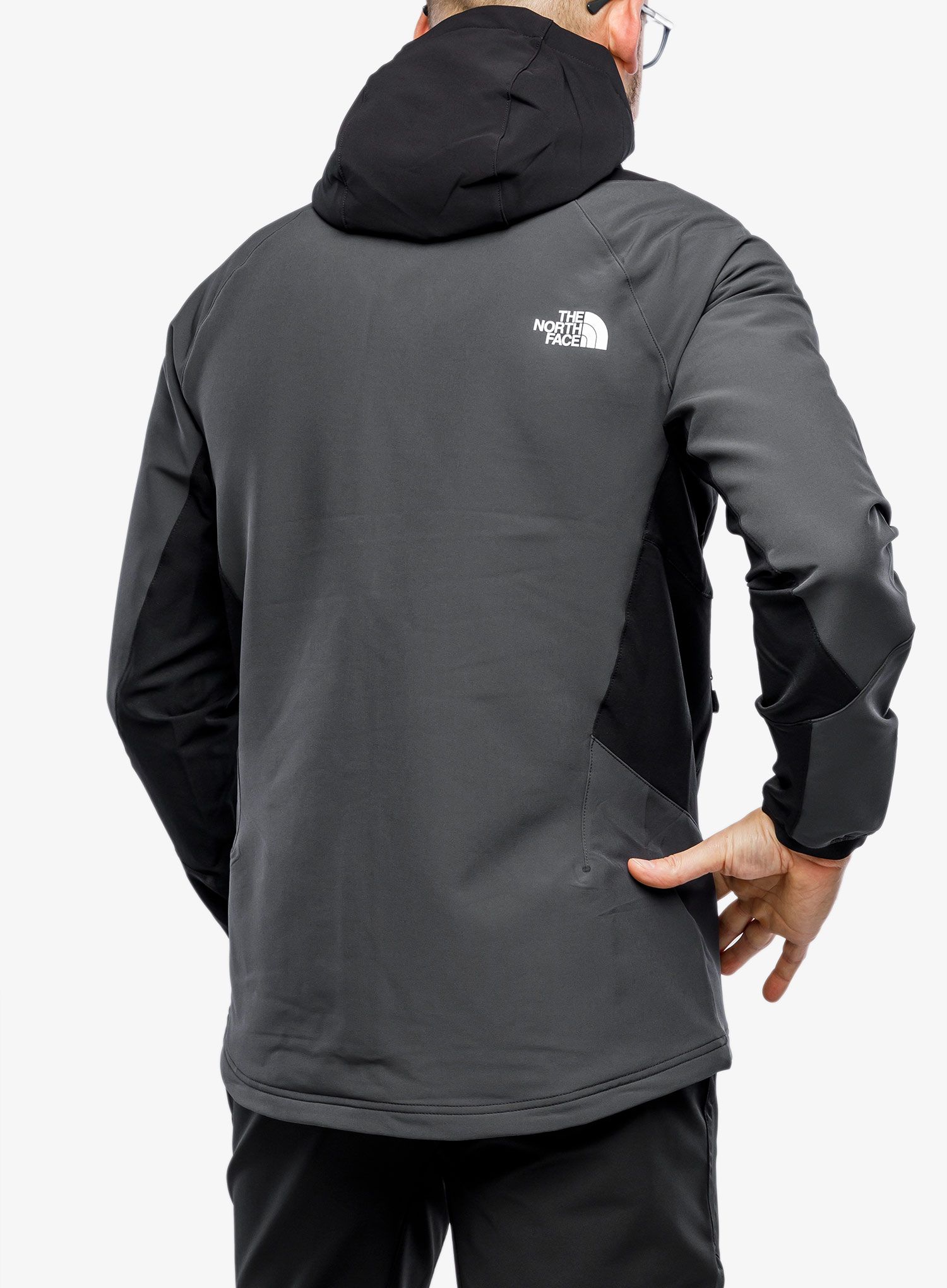 Moška jakna The North Face Ao Softshell Hoodie - asphaltgrey/tnfblk/tnfblk