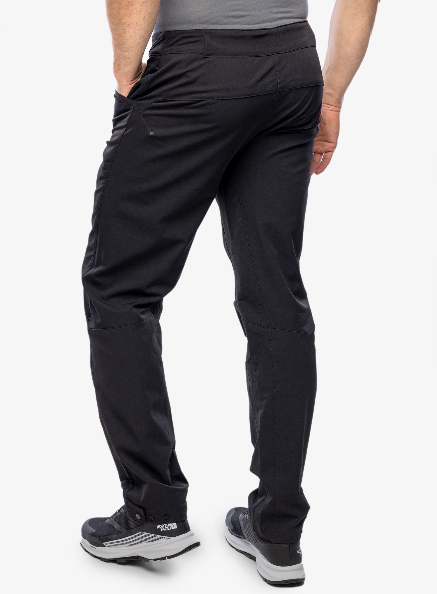 Pohodniške hlače The North Face Ao Winter Reg Tapered Pant - tnf black