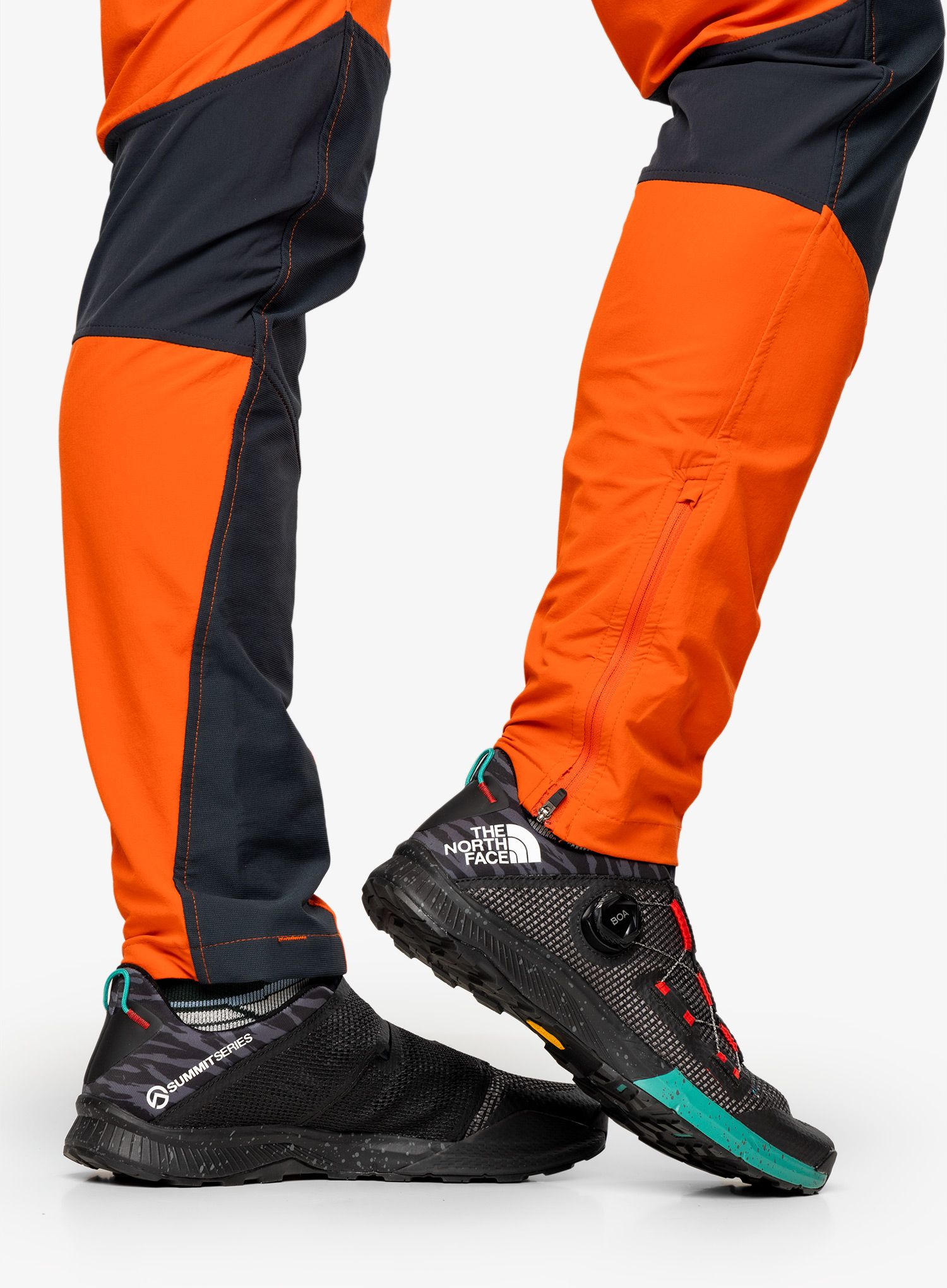 Pristopni čevlji The North Face Summit Cragstone Pro - tnf black/tnf red