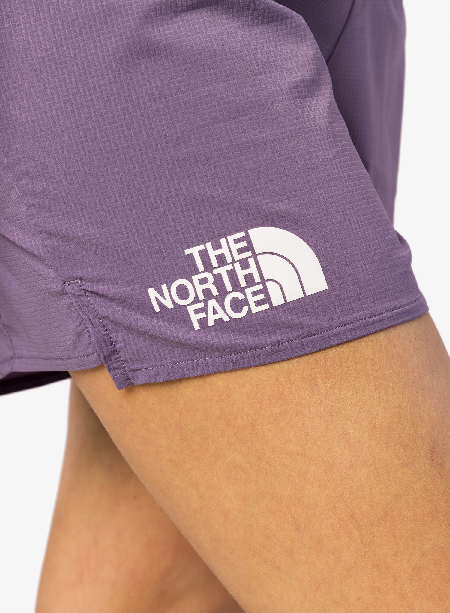 Ženske tekaške kratke hlače The North Face Summit Pacesetter Run Short - black/lunar slate