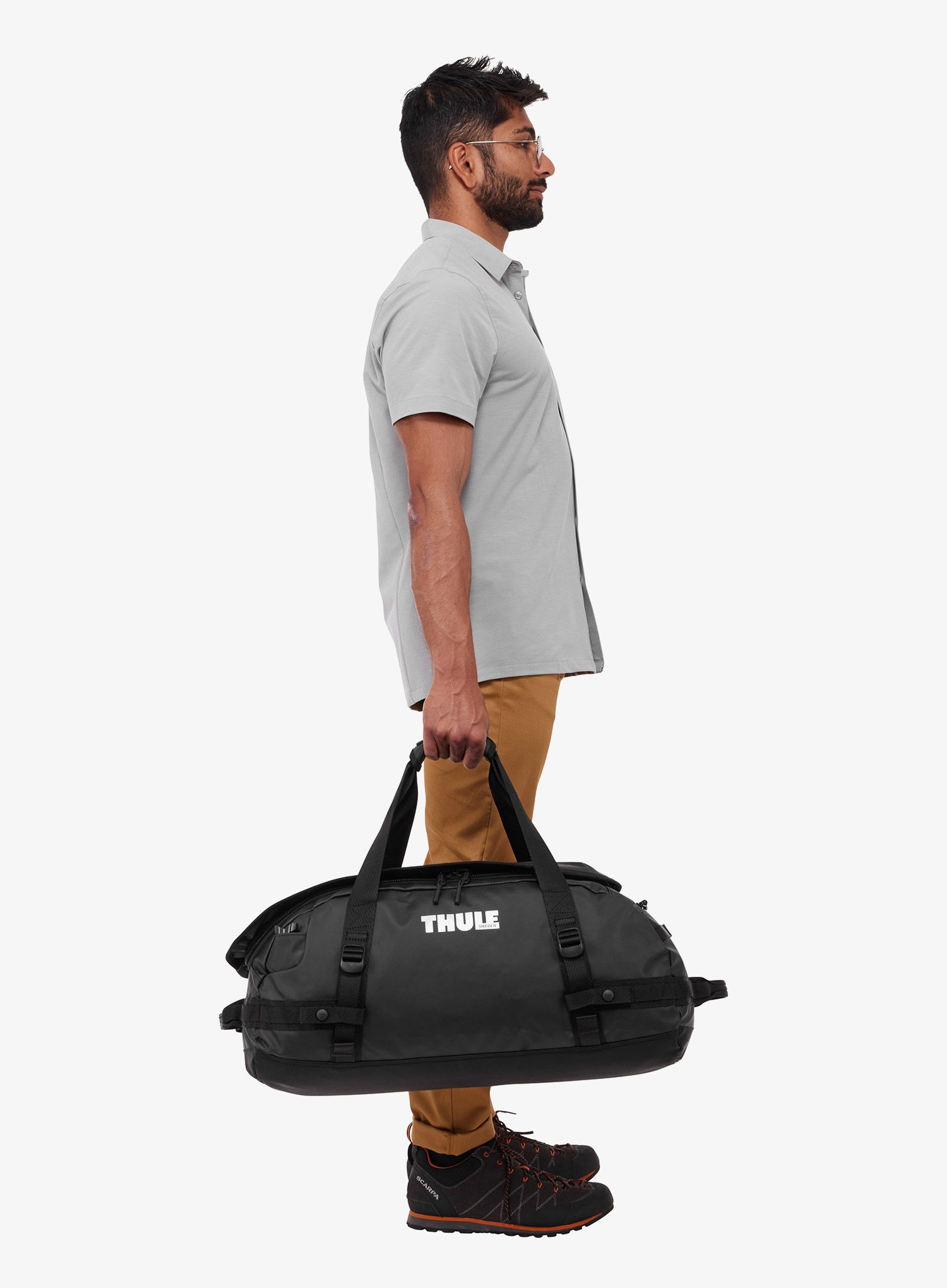 Potovalna torba Thule Chasm 40 L - black