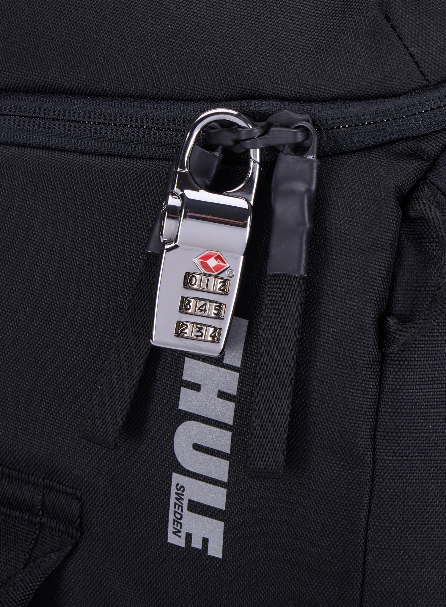 Nahrbtnik Thule Roundtrip Boot Backpack 45 L - black