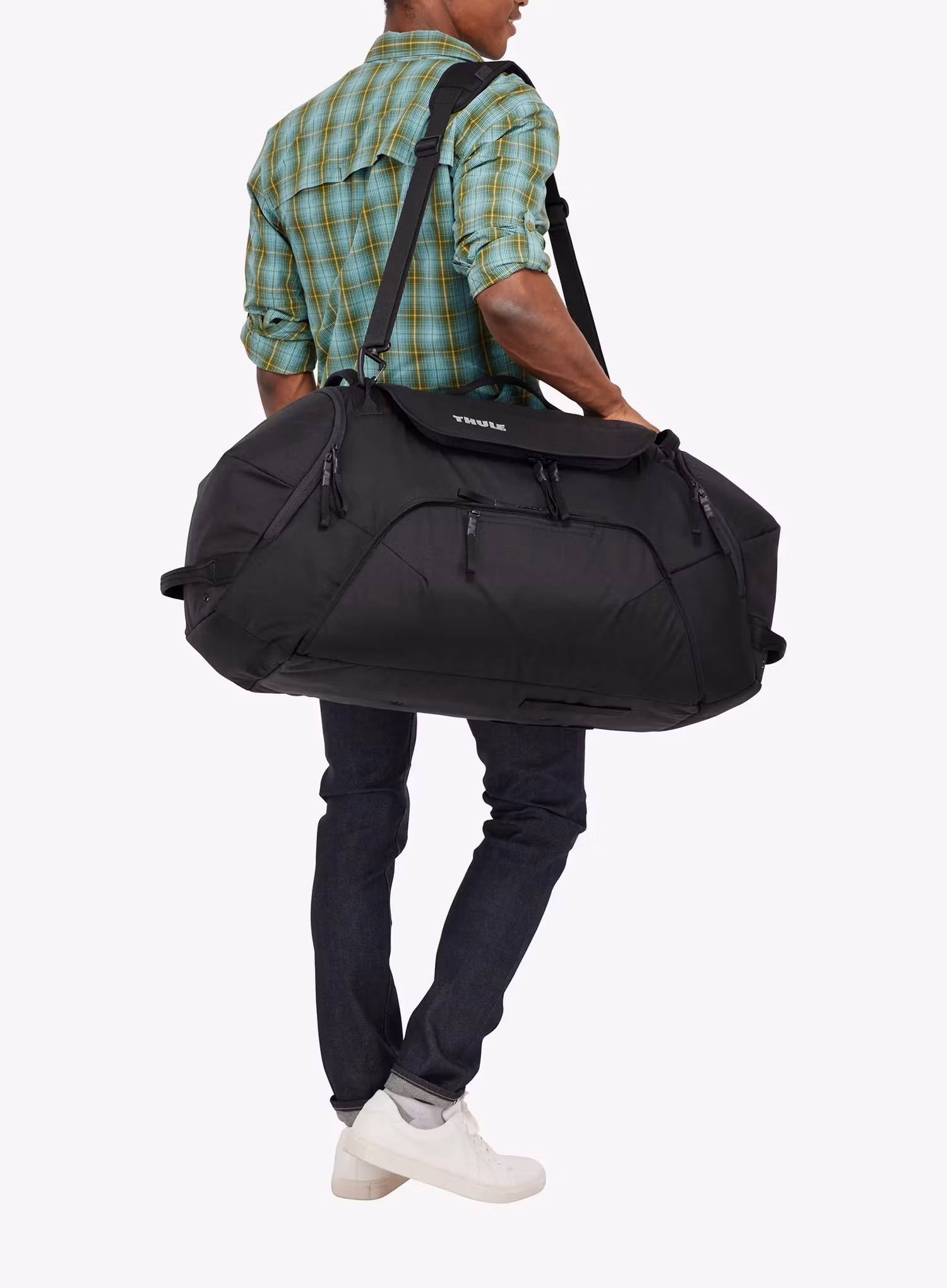 Potovalna torba Thule Roundtrip Snow Duffel 80 L - black