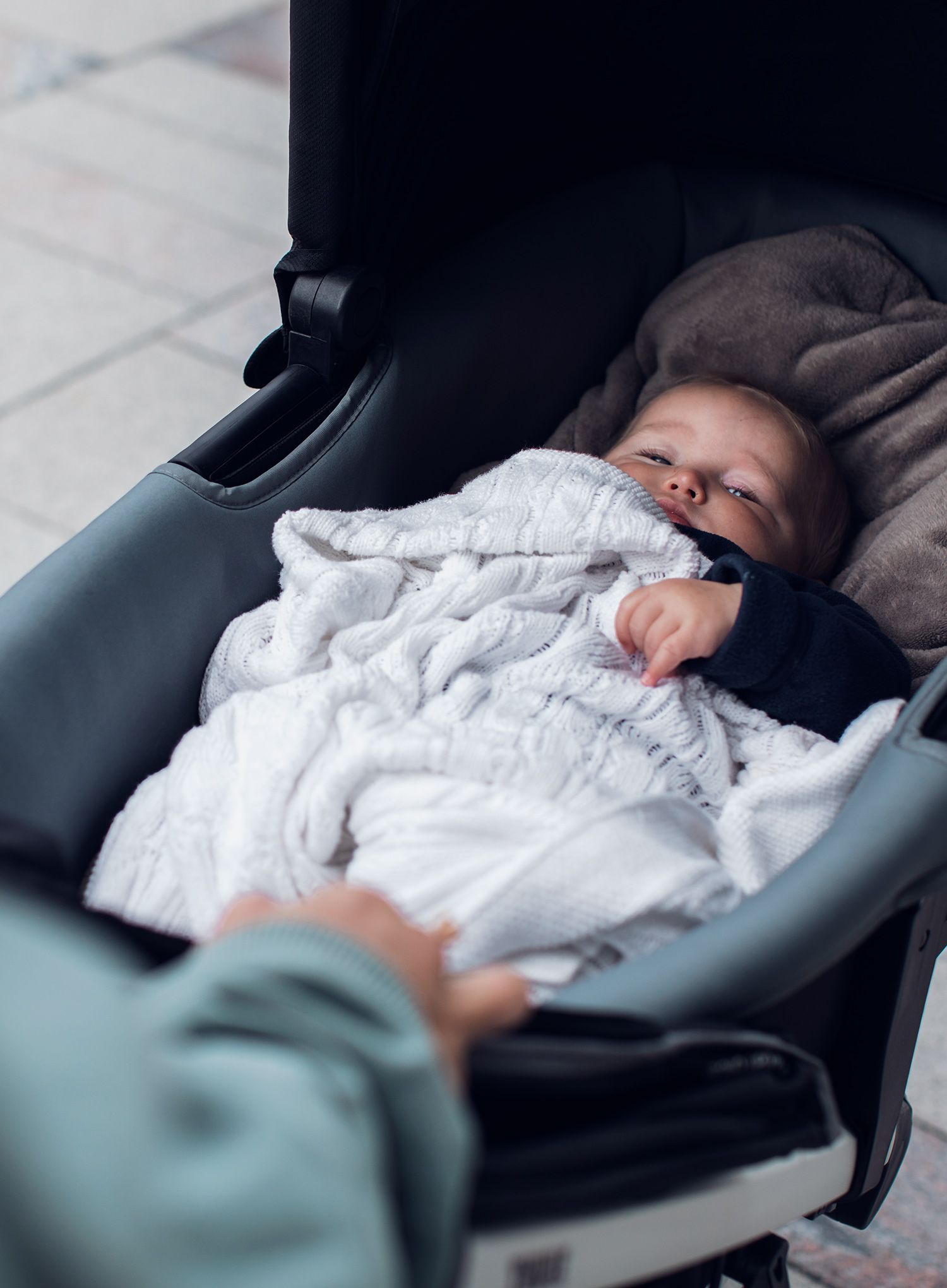 Tekoči voziček Thule Urban Glide 2 Bassinet - blackonb