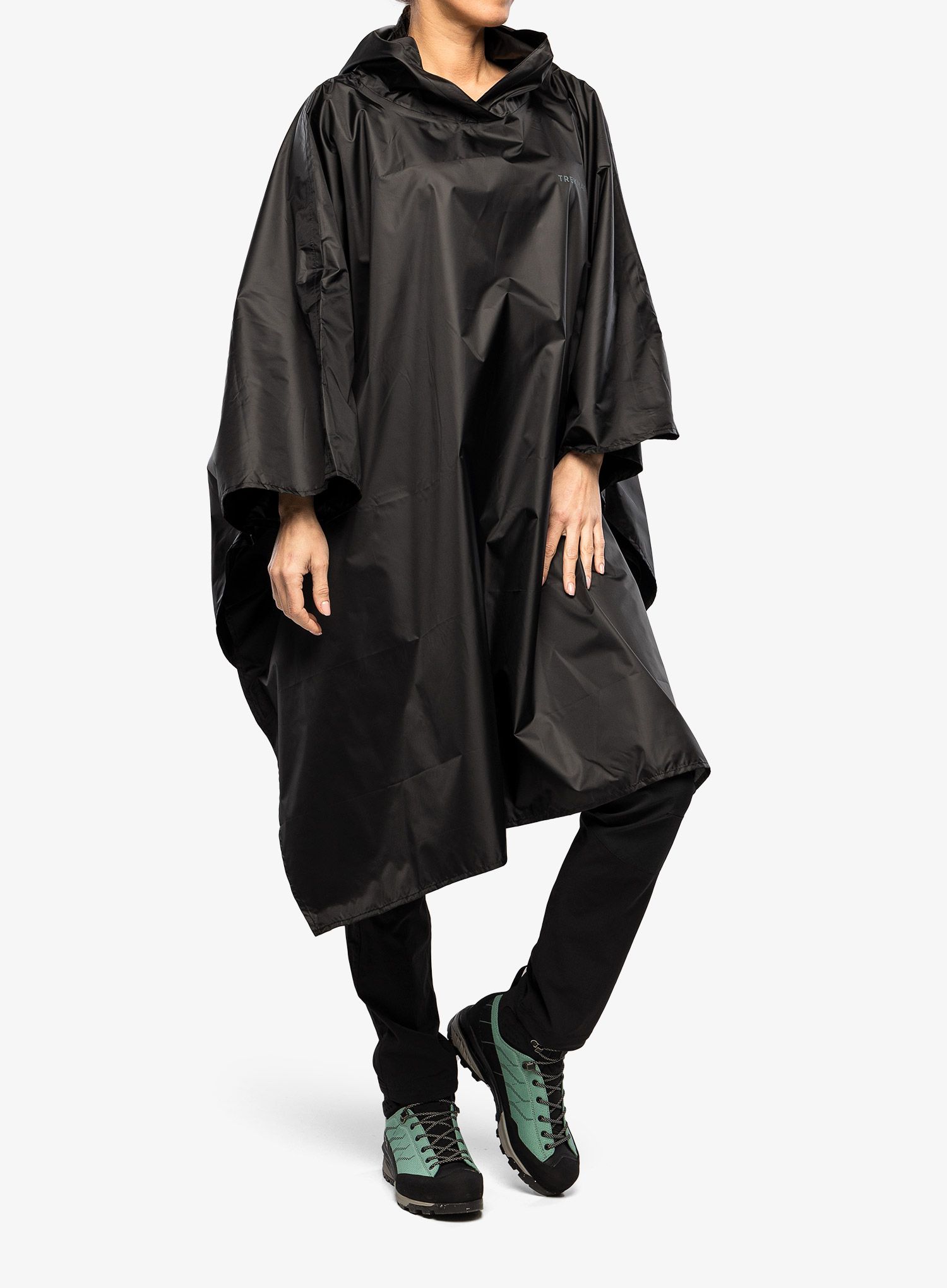 Dežni plašč Trekmates Tour Poncho - black
