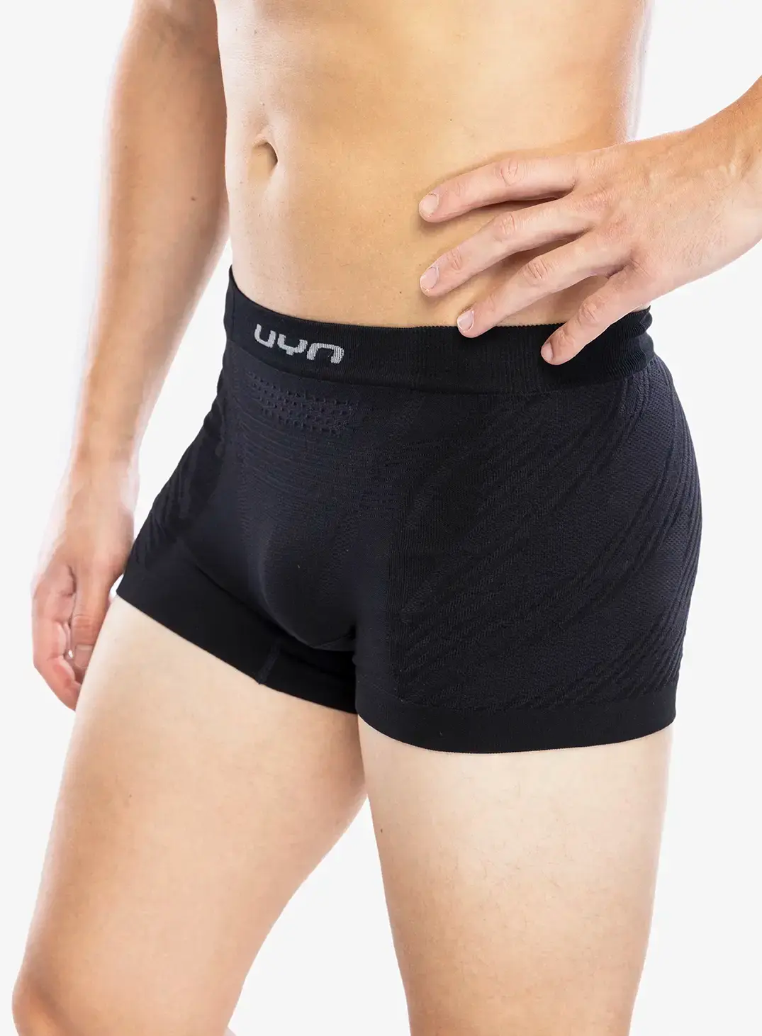 Boksarice UYN Motyon Biotech Boxer - black beauty