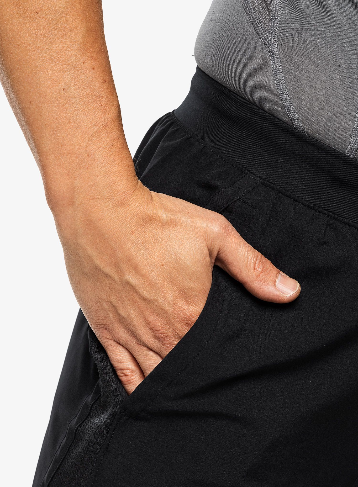 Tekaške kratke hlače Under Armour Launch 2in1 7in Shorts - black/black/refective