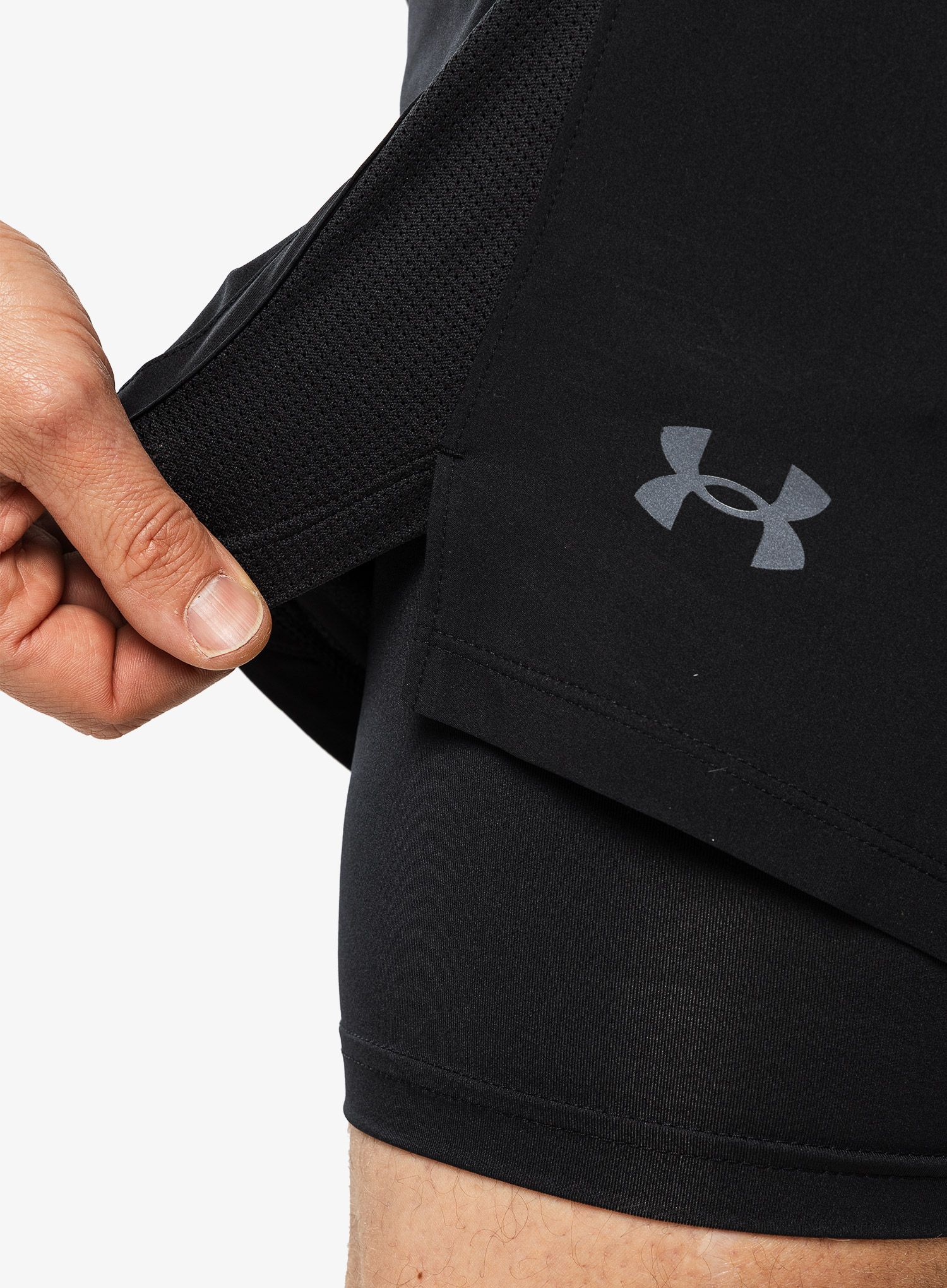 Tekaške kratke hlače Under Armour Launch 2in1 7in Shorts - black/black/refective