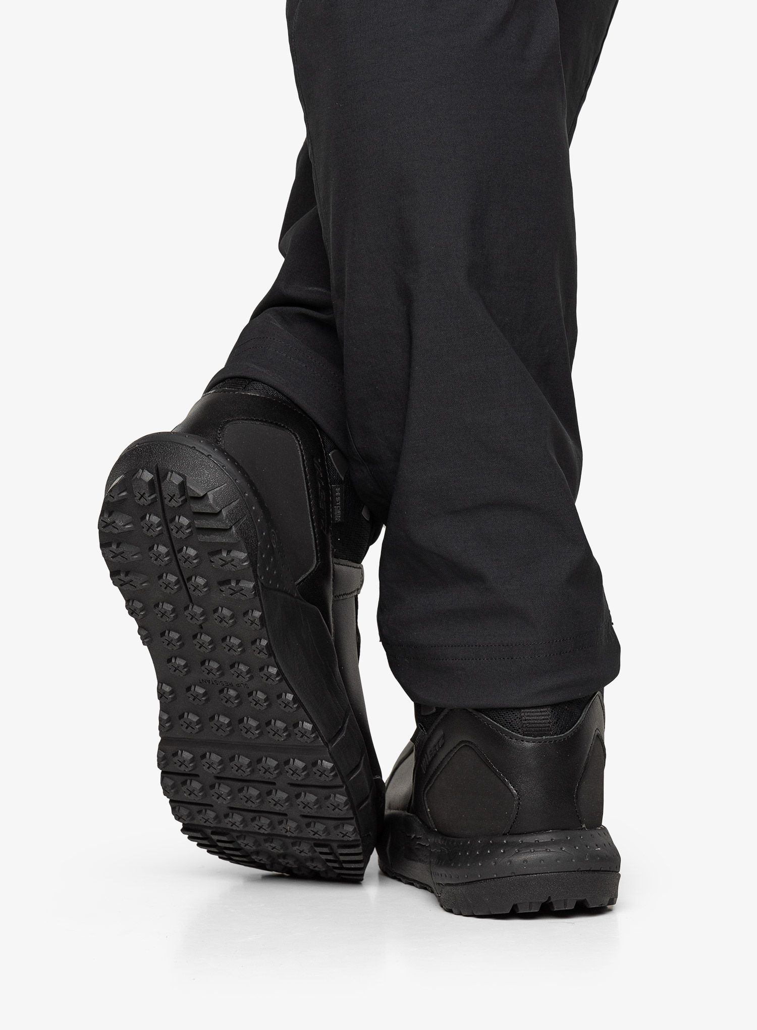 Moški čevlji Under Armour UA MG Valsetz Mid LTHR WP - black
