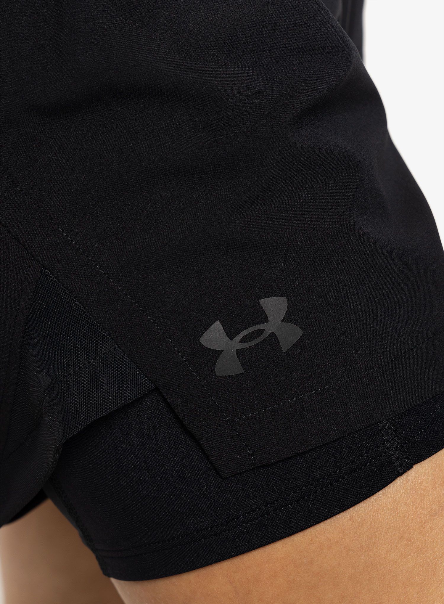 Ženske tekaške kratke hlače Under Armour Run Elite 2in1 Short - black/black/reflective