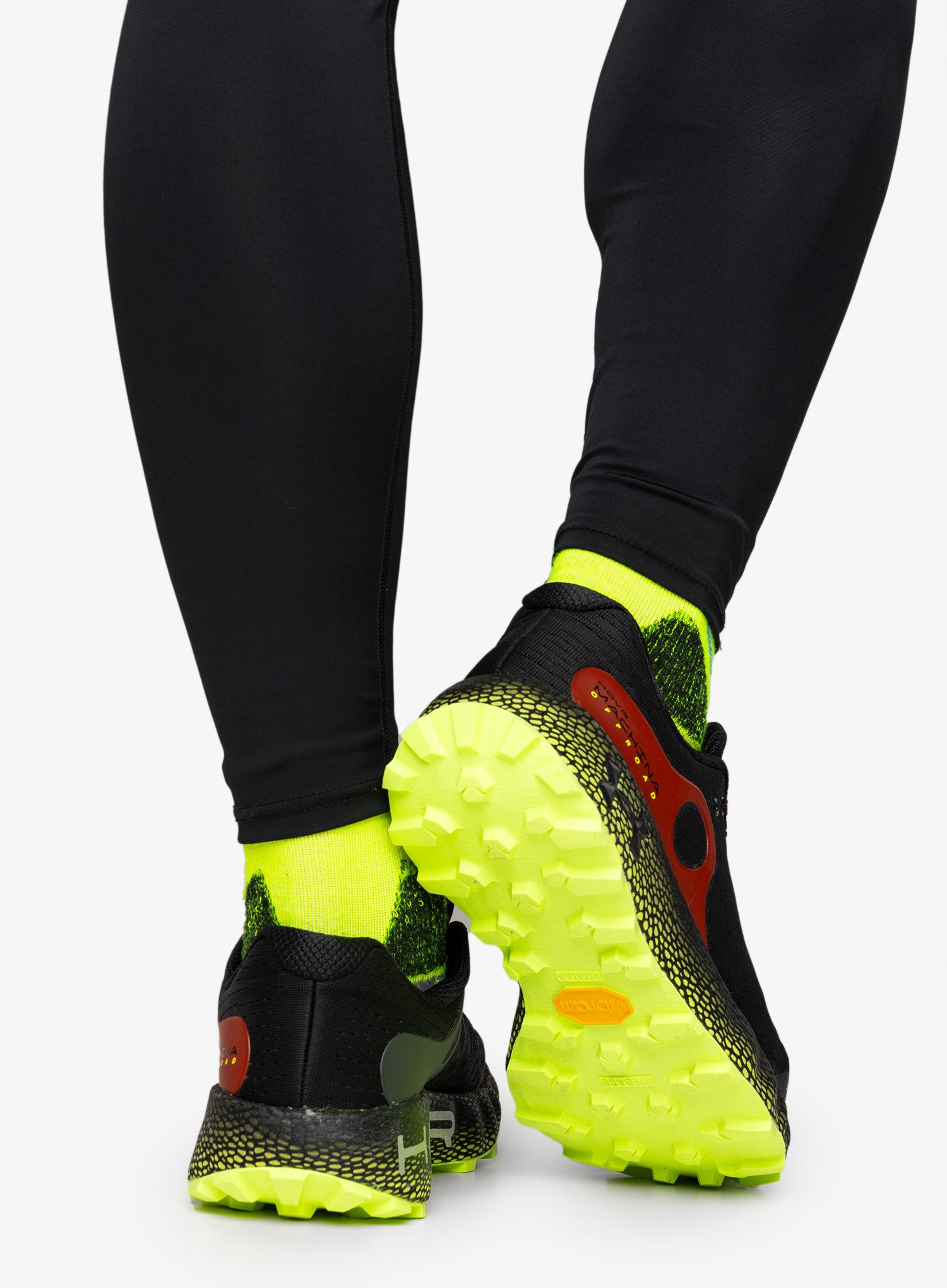 Trail tekaški čevlji Under Armour HOVR Machina Off Road - black/black/high-vis yellow