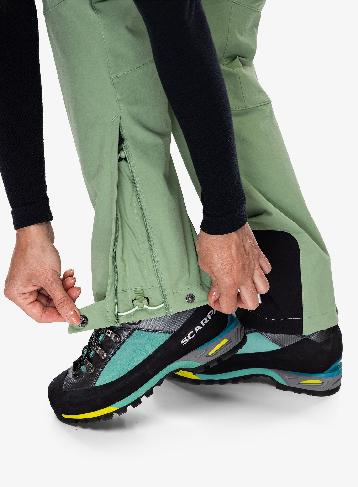 Ženske softshell hlače Vaude Badile Pants II - willow green