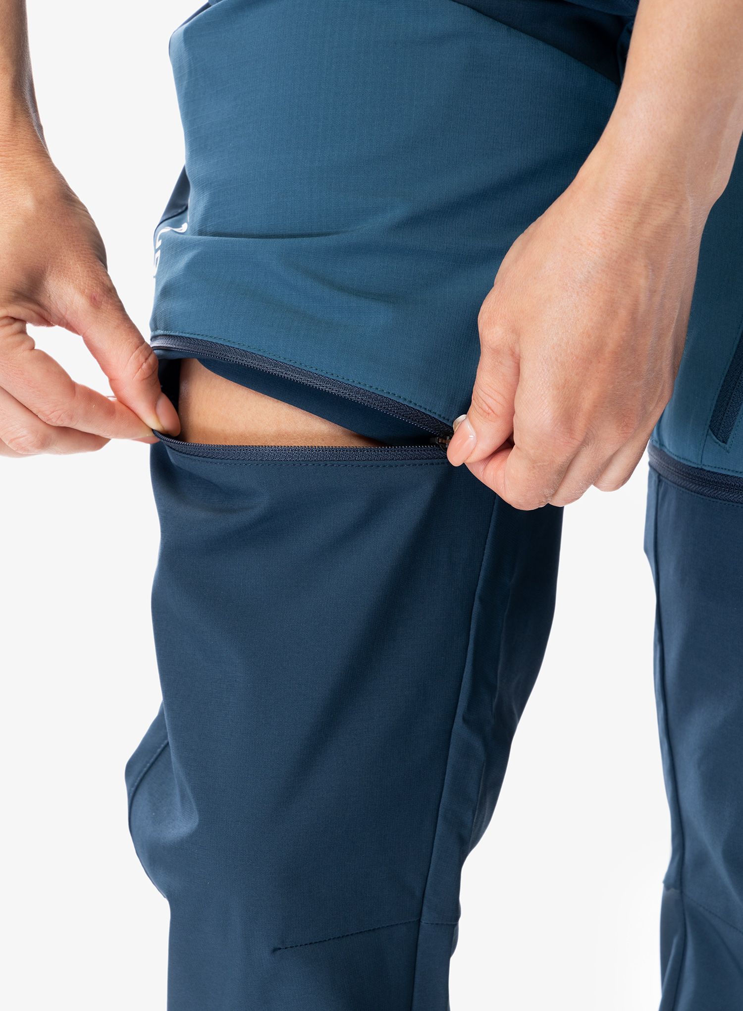 Ženske pohodniške hlače Vaude Elope ZO Pants - dark sea