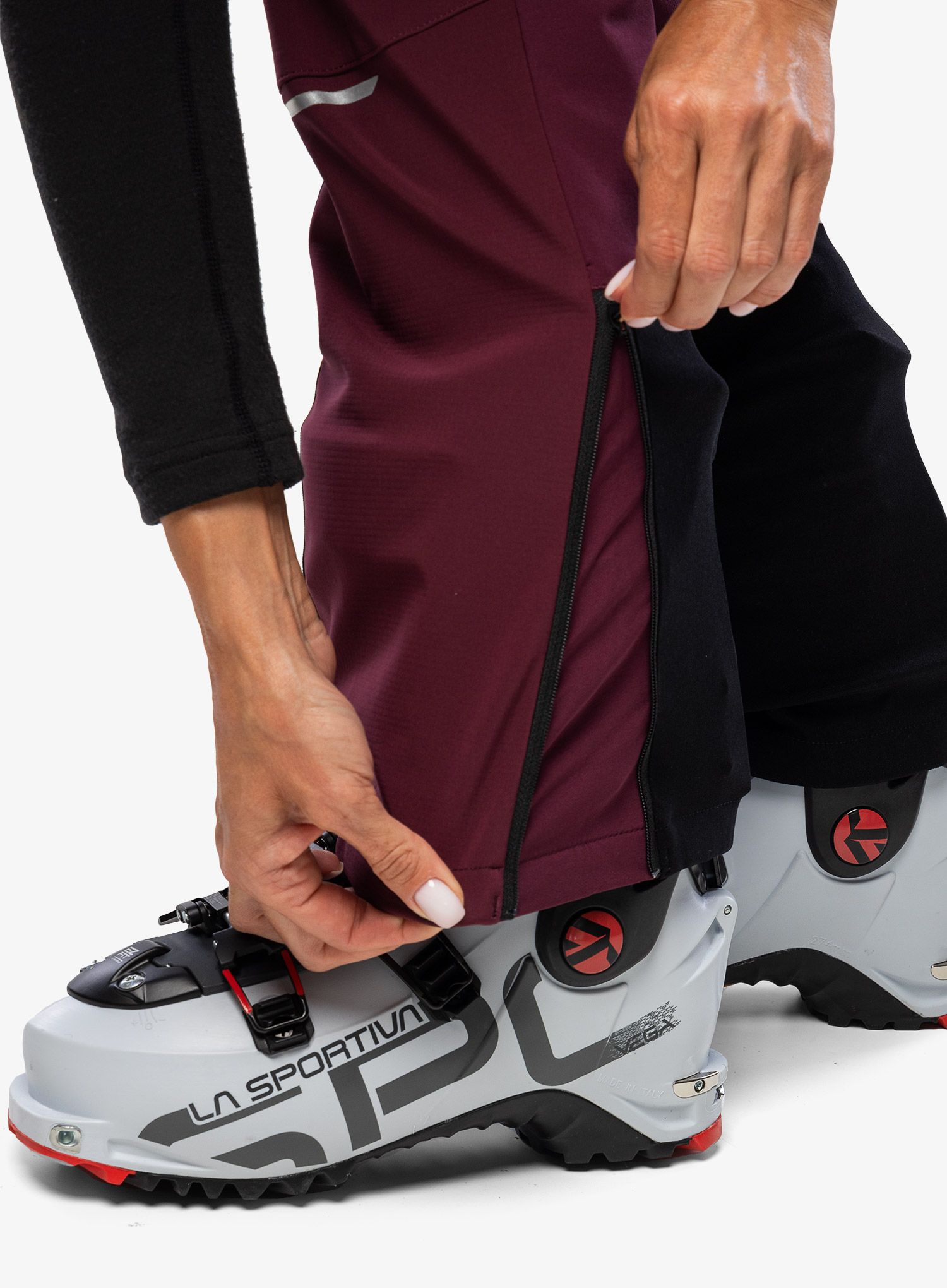 Ženske softshell hlače Vaude Larice Pants IV - cassis