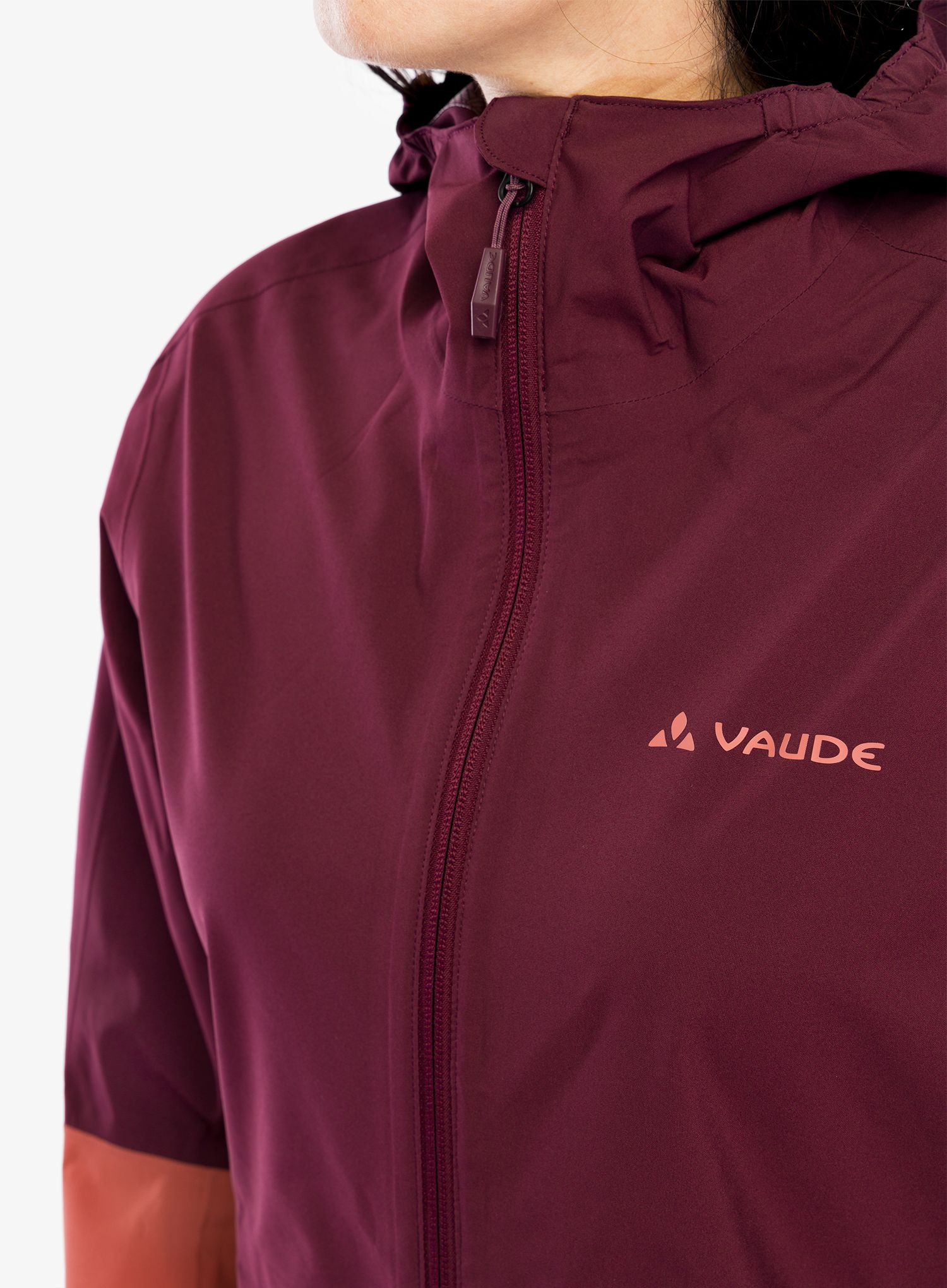 Ženska nepremočljiva jakna Vaude Moab Rain Jacket II - cassis uni