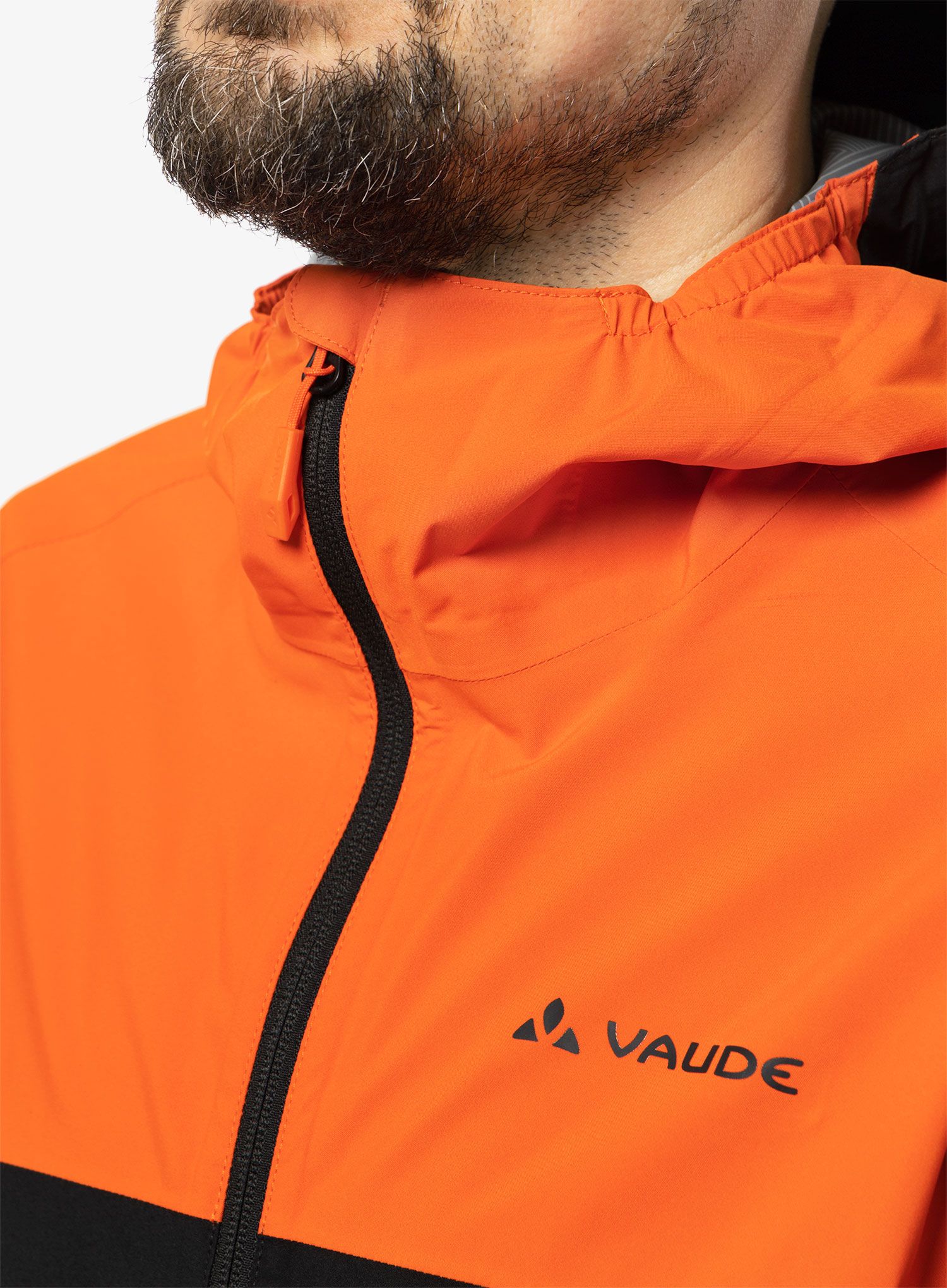 Nepremočljiva jakna Vaude Moab Rain Jacket - glowing red