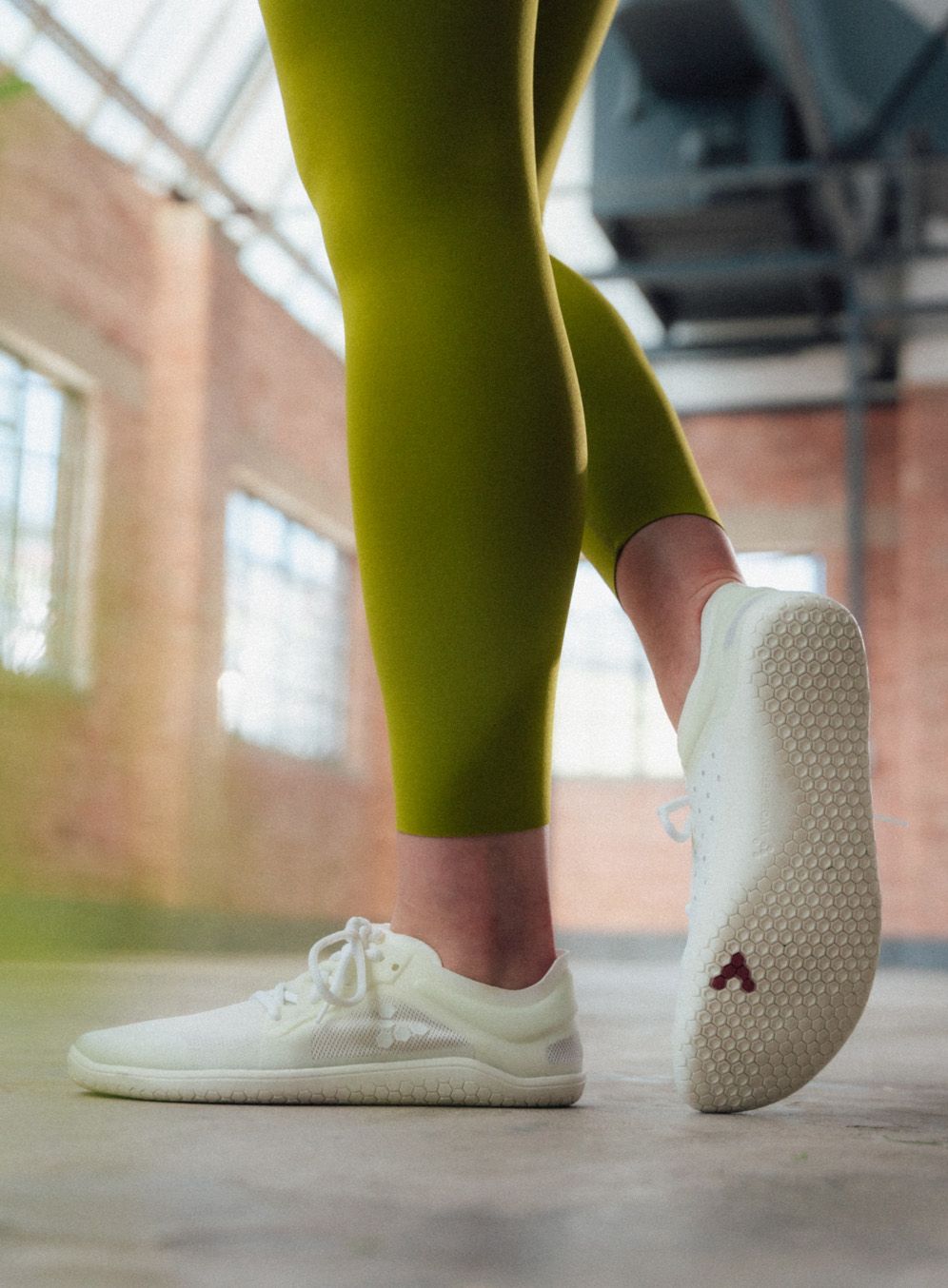 Ženski čevlji Vivobarefoot Primus Lite III - bright white