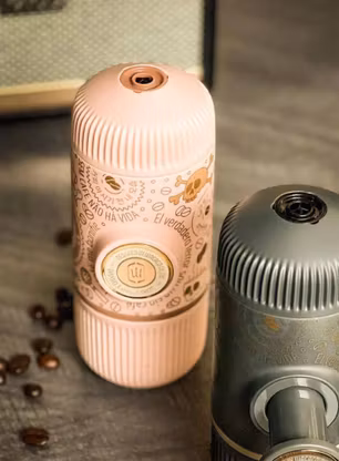 Prenosni kavomat Wacaco Nanopresso Dark Souls - pink