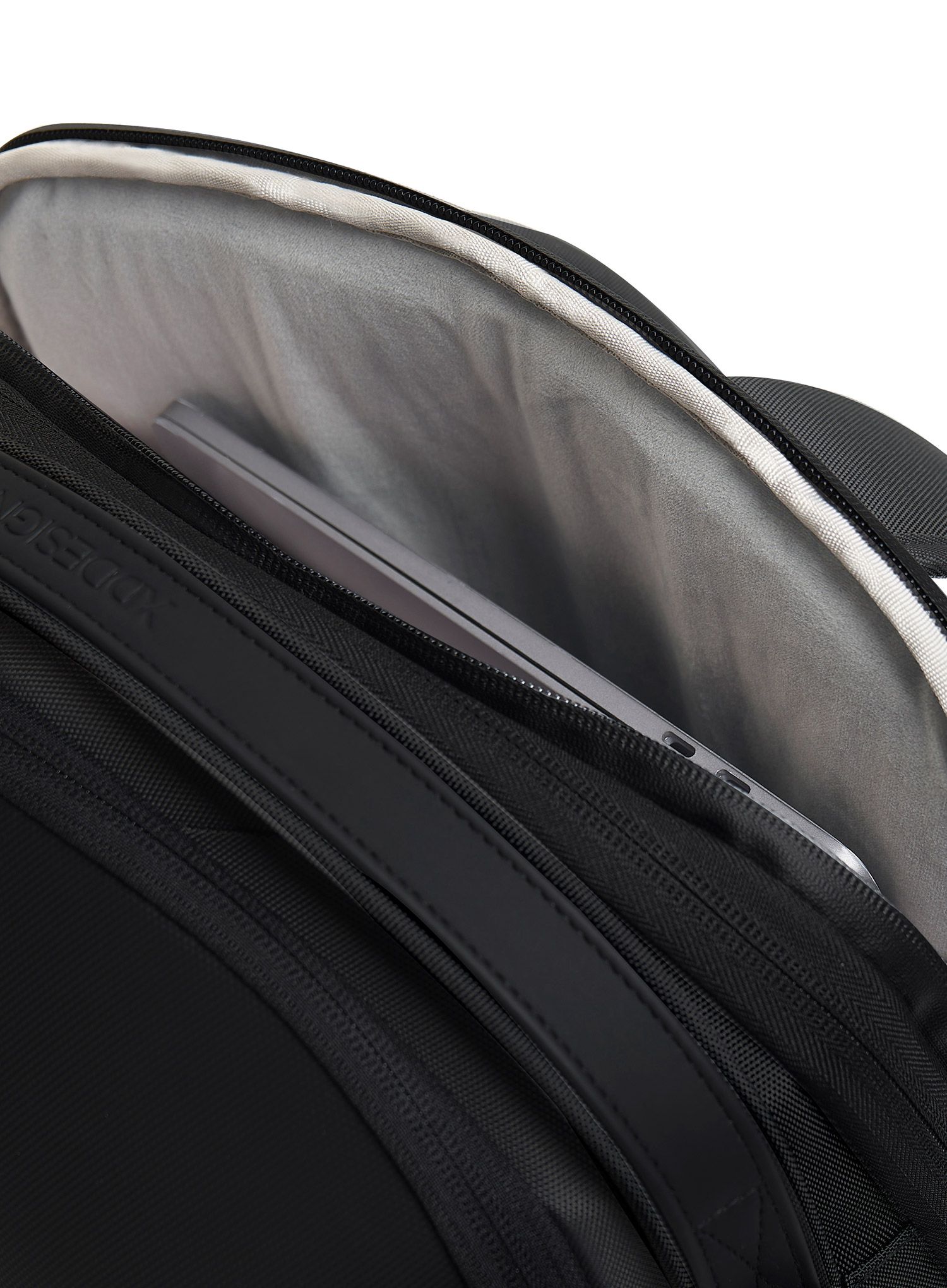 Mestni nahrbtnik XD Design Bizz Backpack - black
