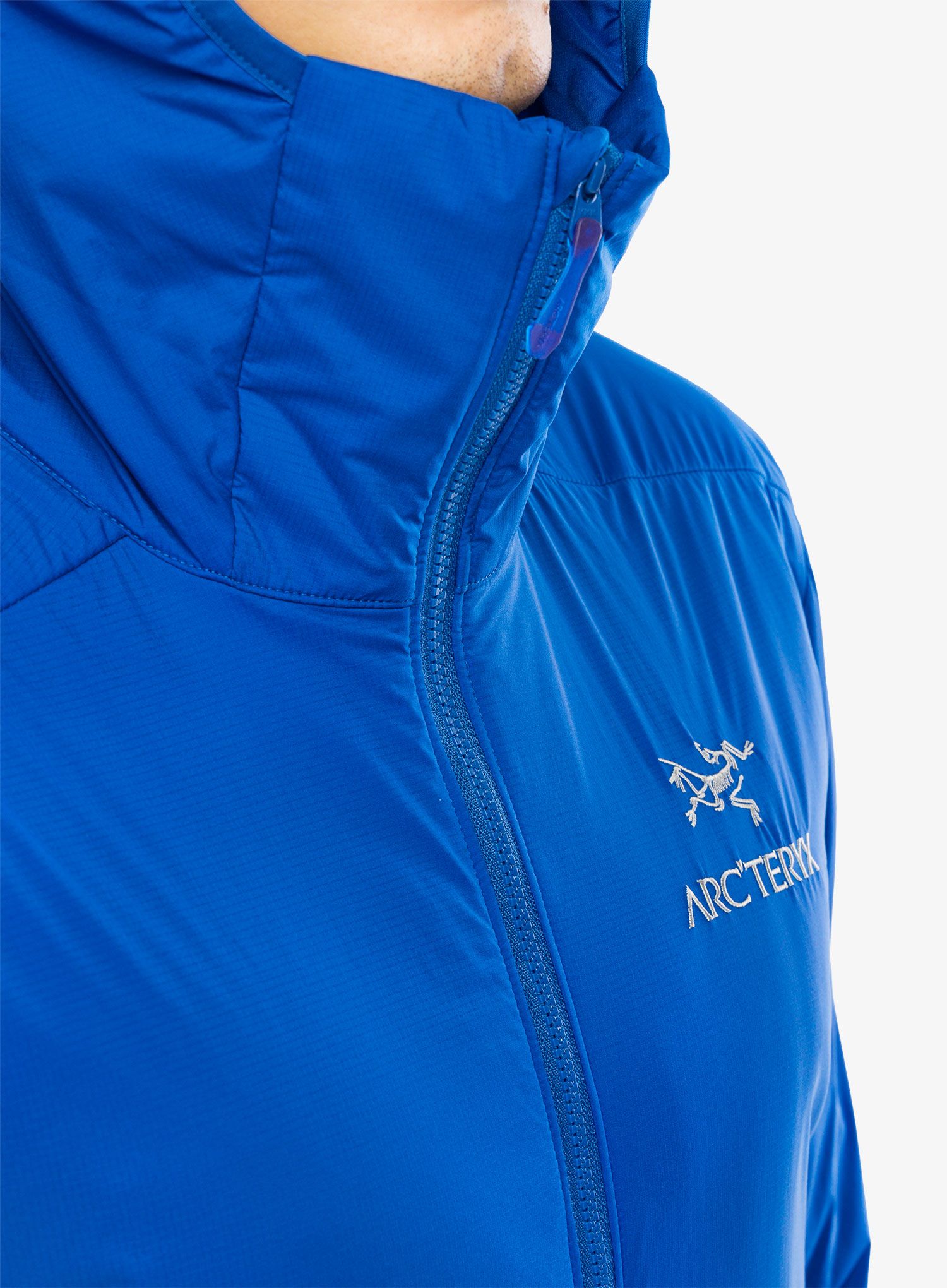 Sintetična jakna Arcteryx Atom Hoody - vitality