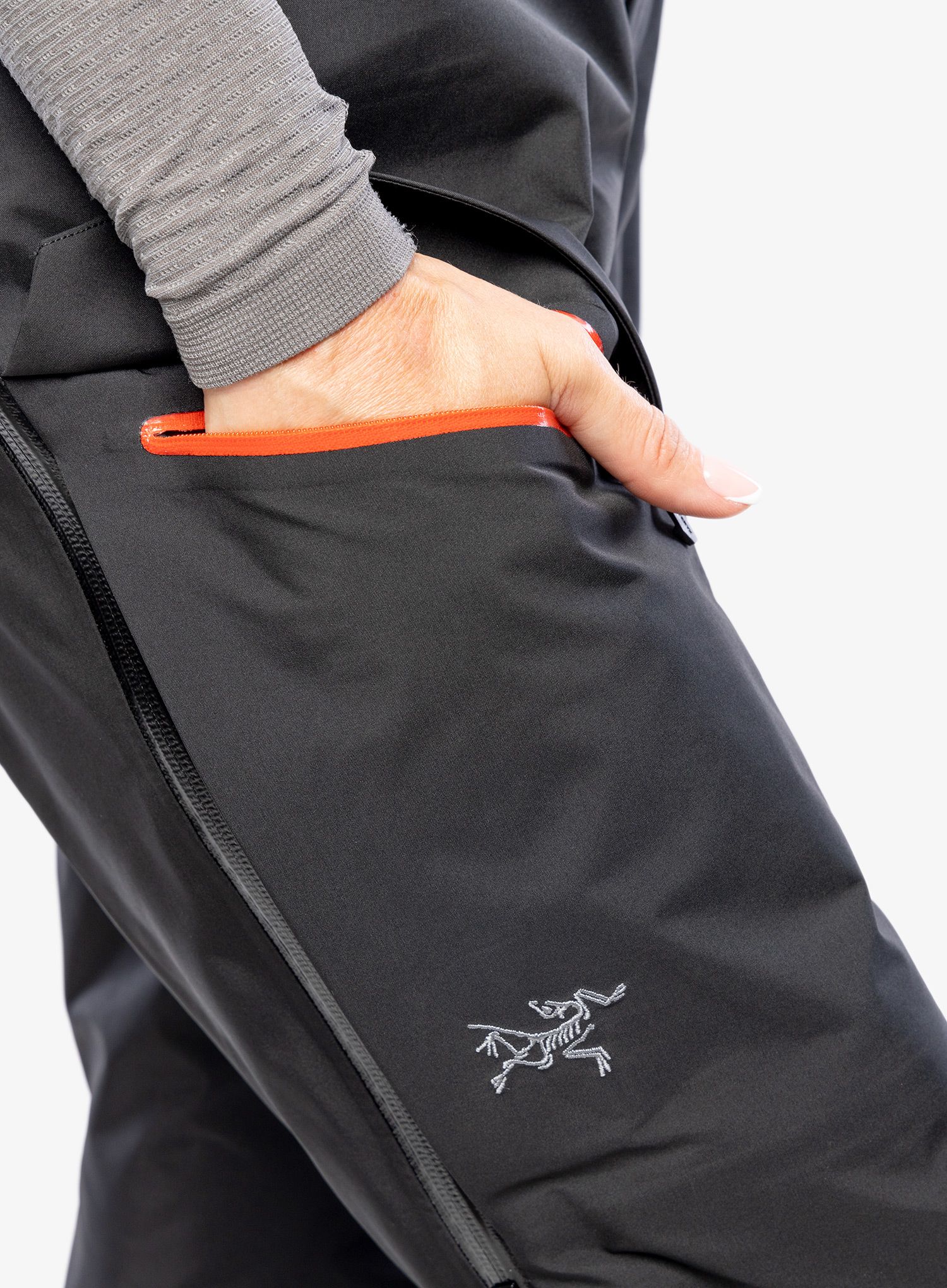Ženske pohodniške hlače Arcteryx Beta AR Pant - black/black