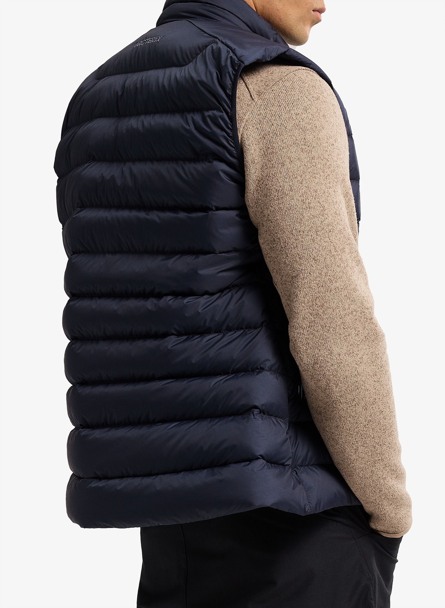 Puhasti brezrokavnik Arcteryx Cerium Vest - black sapphire