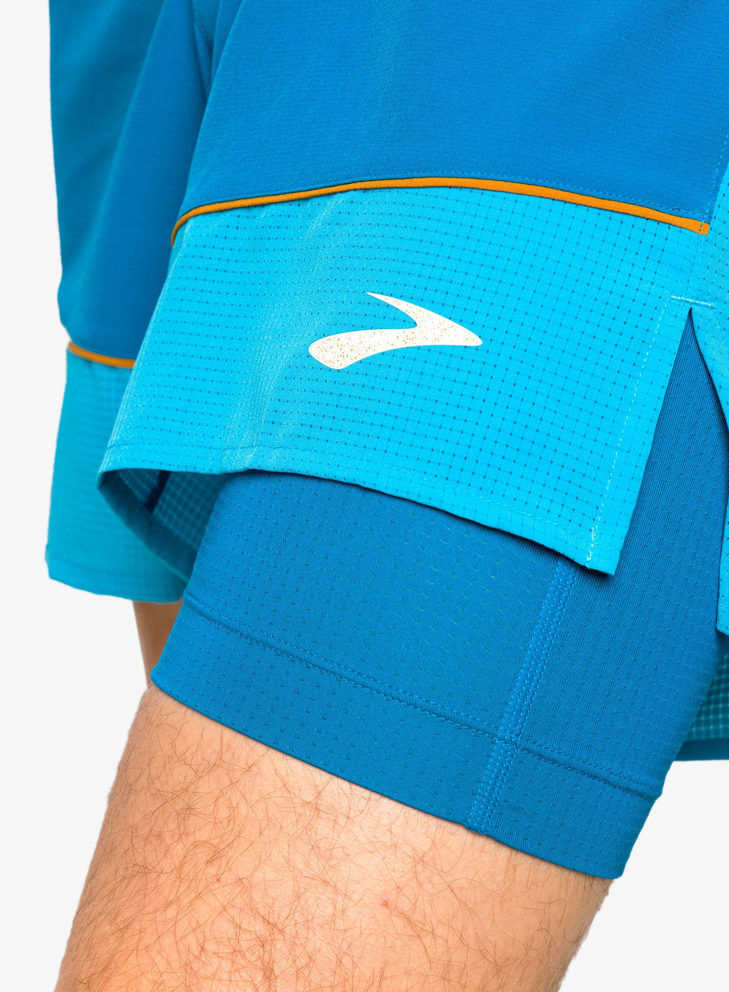 Tekaške kratke hlače Brooks High Point 7 2-in-1 Short - hyper blue/mist/pacific
