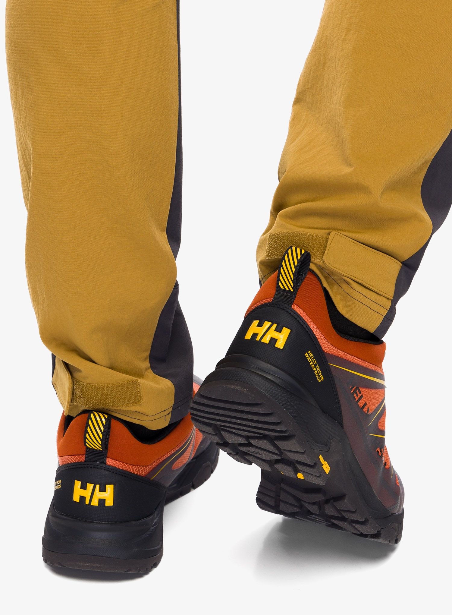 Pohodniški čevlji Helly Hansen Cascade Low HT - ginger biscuit/ebony