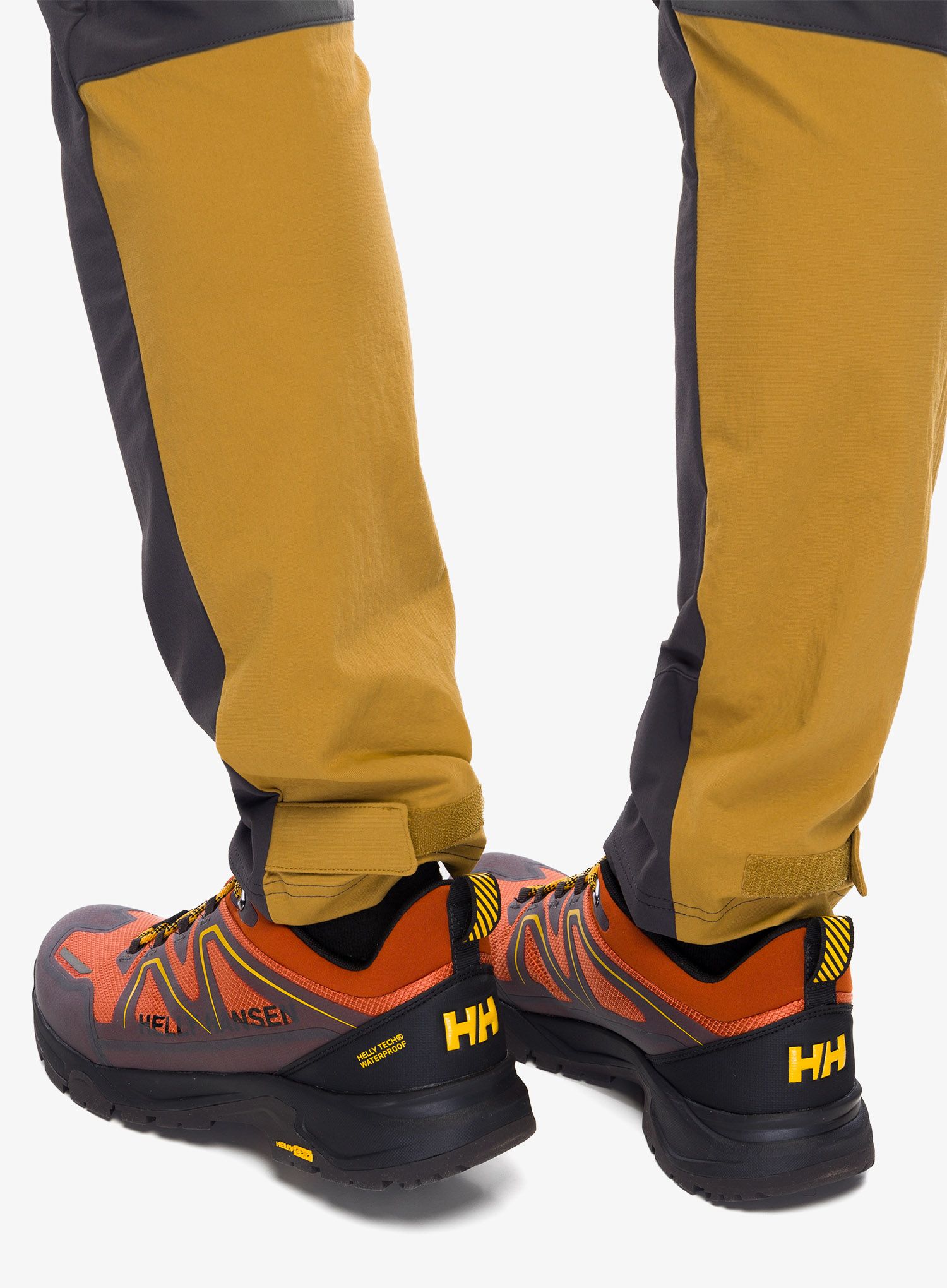 Pohodniški čevlji Helly Hansen Cascade Low HT - ginger biscuit/ebony