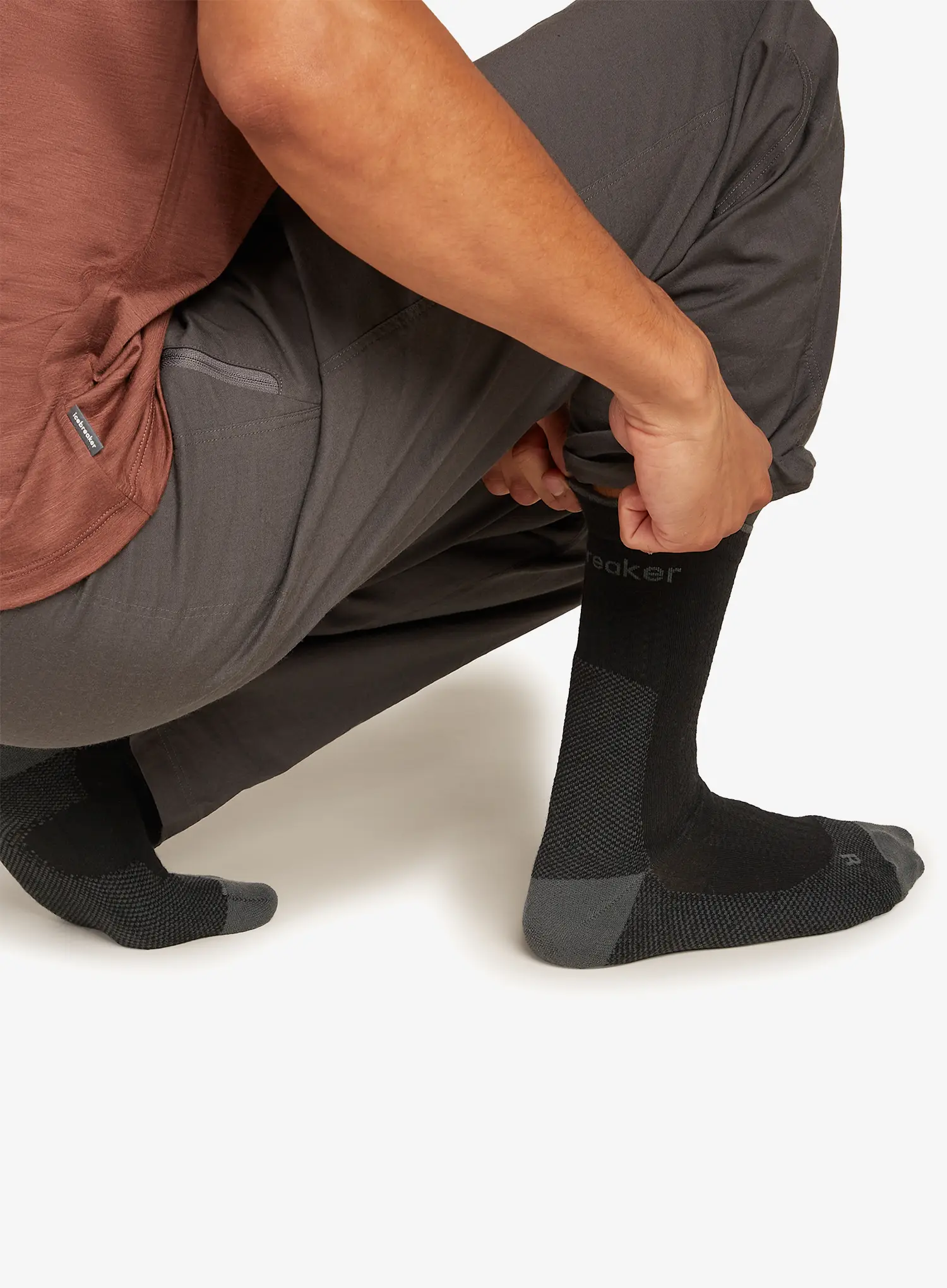 Pohodniške nogavice Icebreaker Merino Hike+ Ultralight Crew - black/obsidian