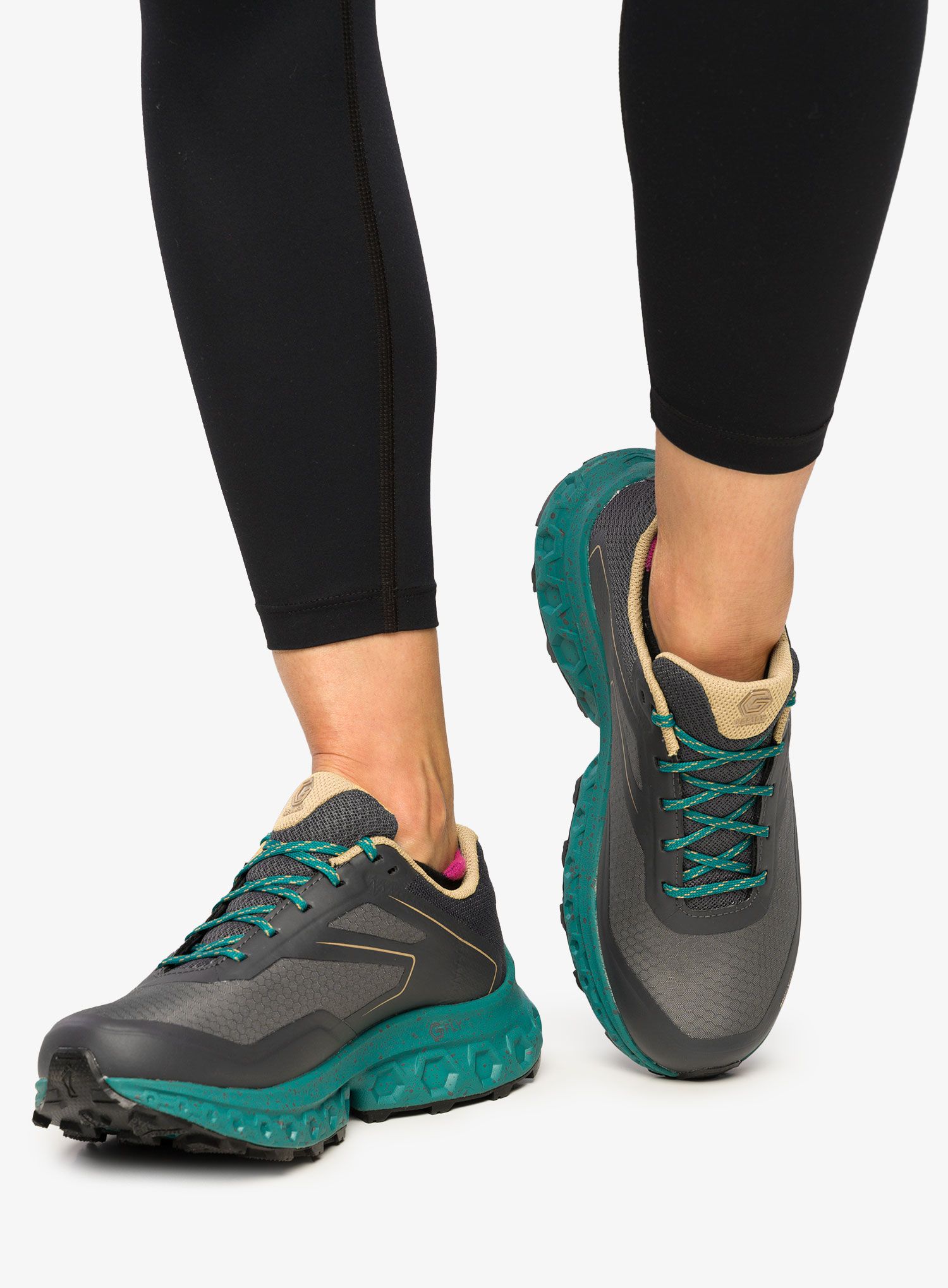 Ženski pohodniški čevlji Inov-8 RocFly G 350 GTX - slate/teal/sand