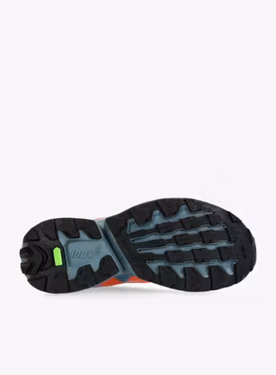 Ženski tekaški čevlji Inov-8 TrailFly Ultra G 300 Max - coral/graphite