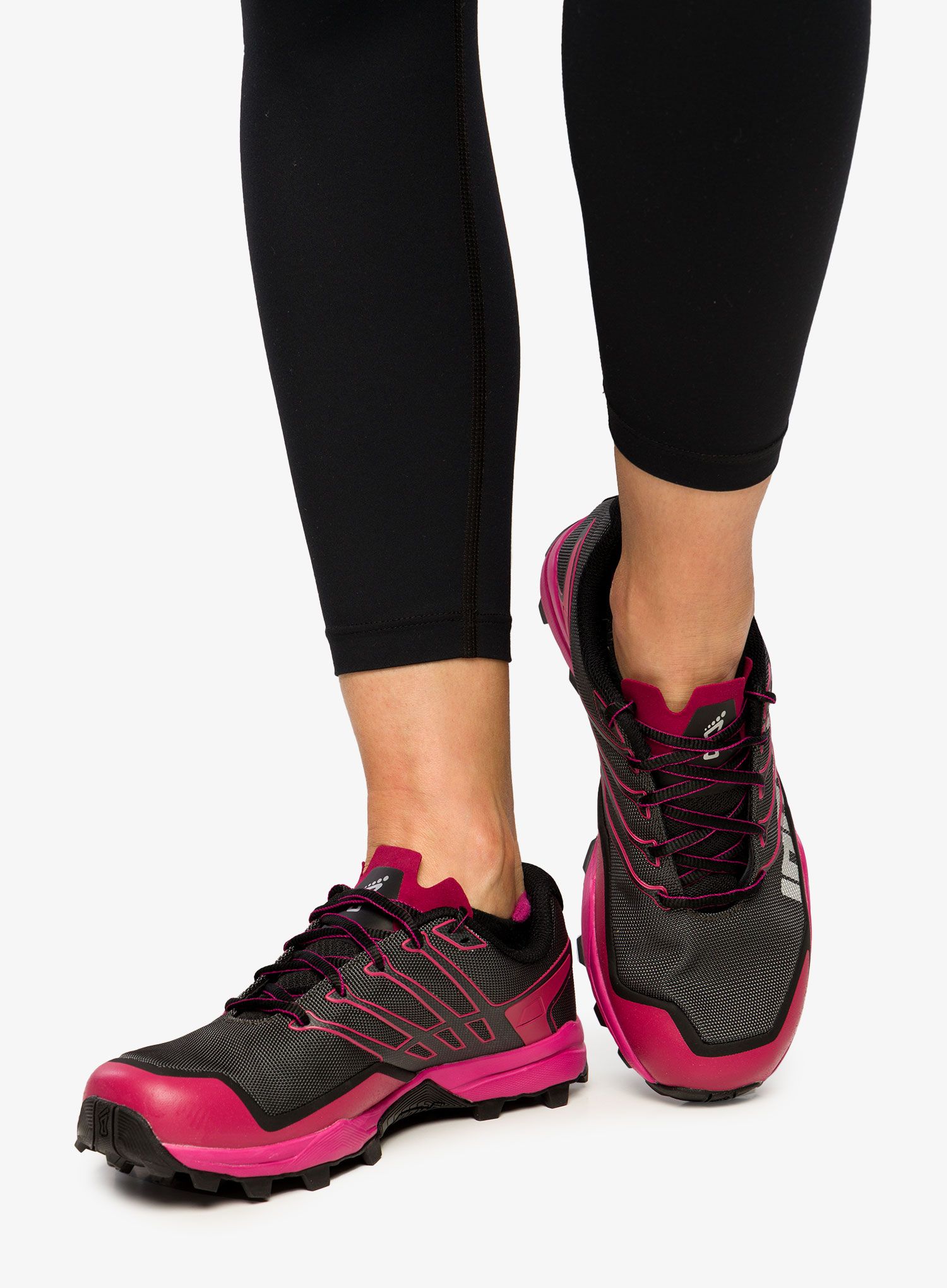 Ženski tekaški čevlji Inov-8 X-Talon Ultra 260 V2 - black/sangria