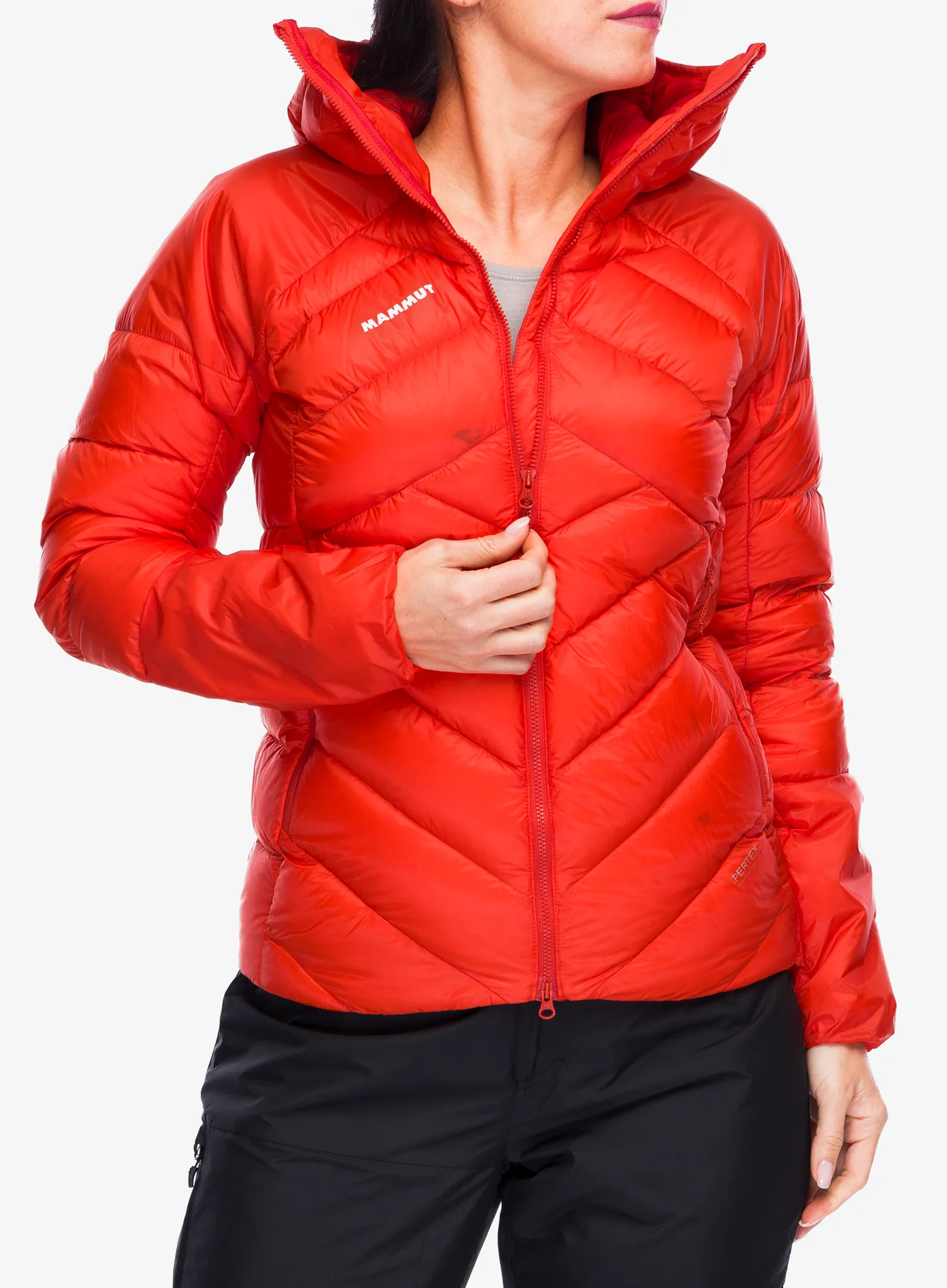 Ženska puhovka Mammut Taiss IN Hooded Jacket - mammut red
