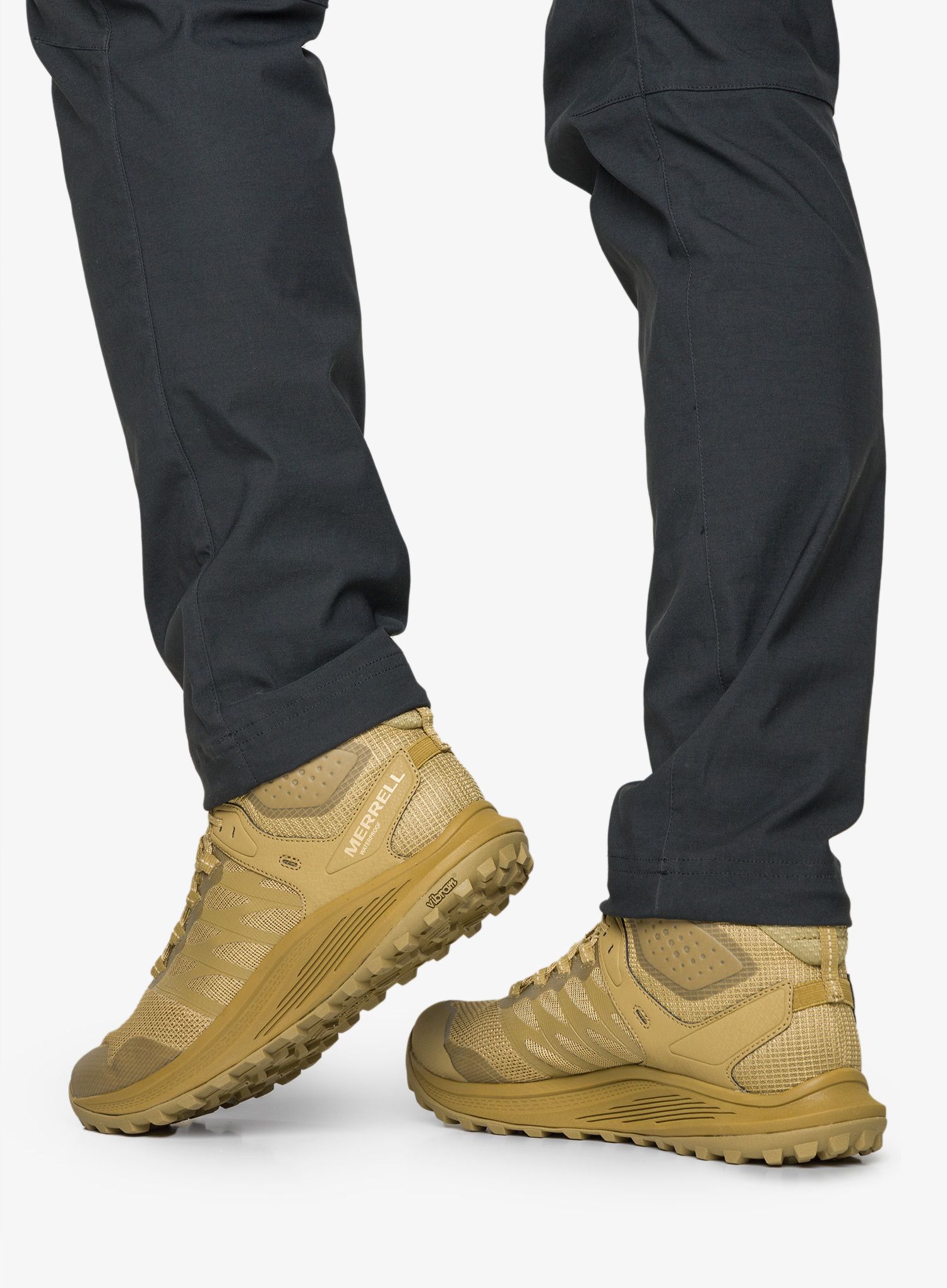 Taktični čevlji Merrell Nova 3 Tactical Mid WP  - dark coyote