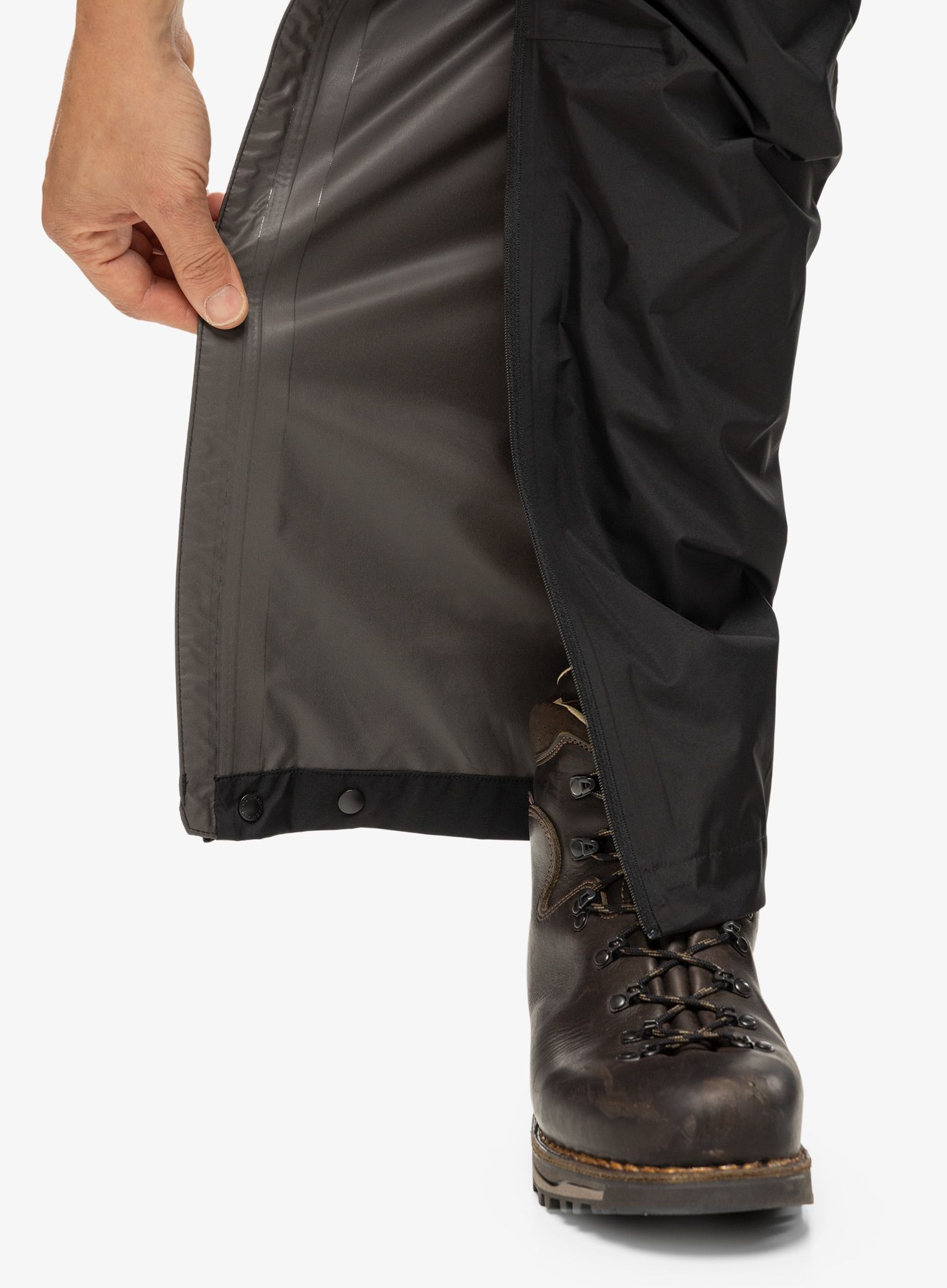 Nepremočljive hlače Montane Spirit Lite Pants - black